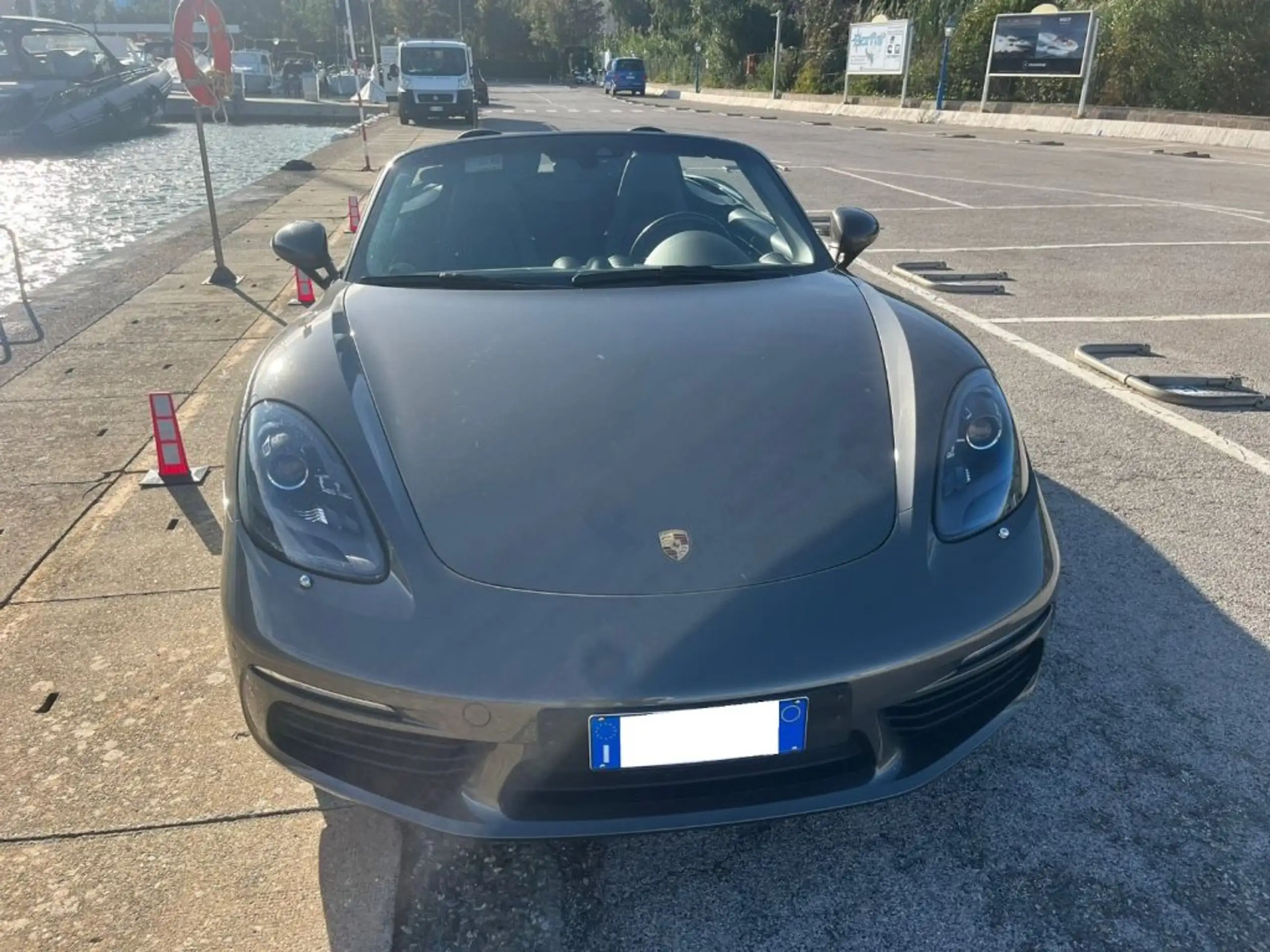 Porsche - 718 Spyder