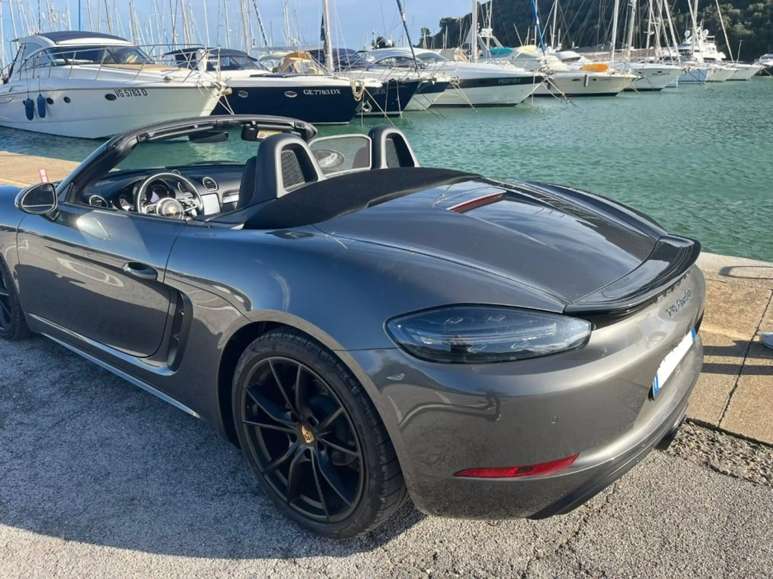 Porsche - 718 Spyder