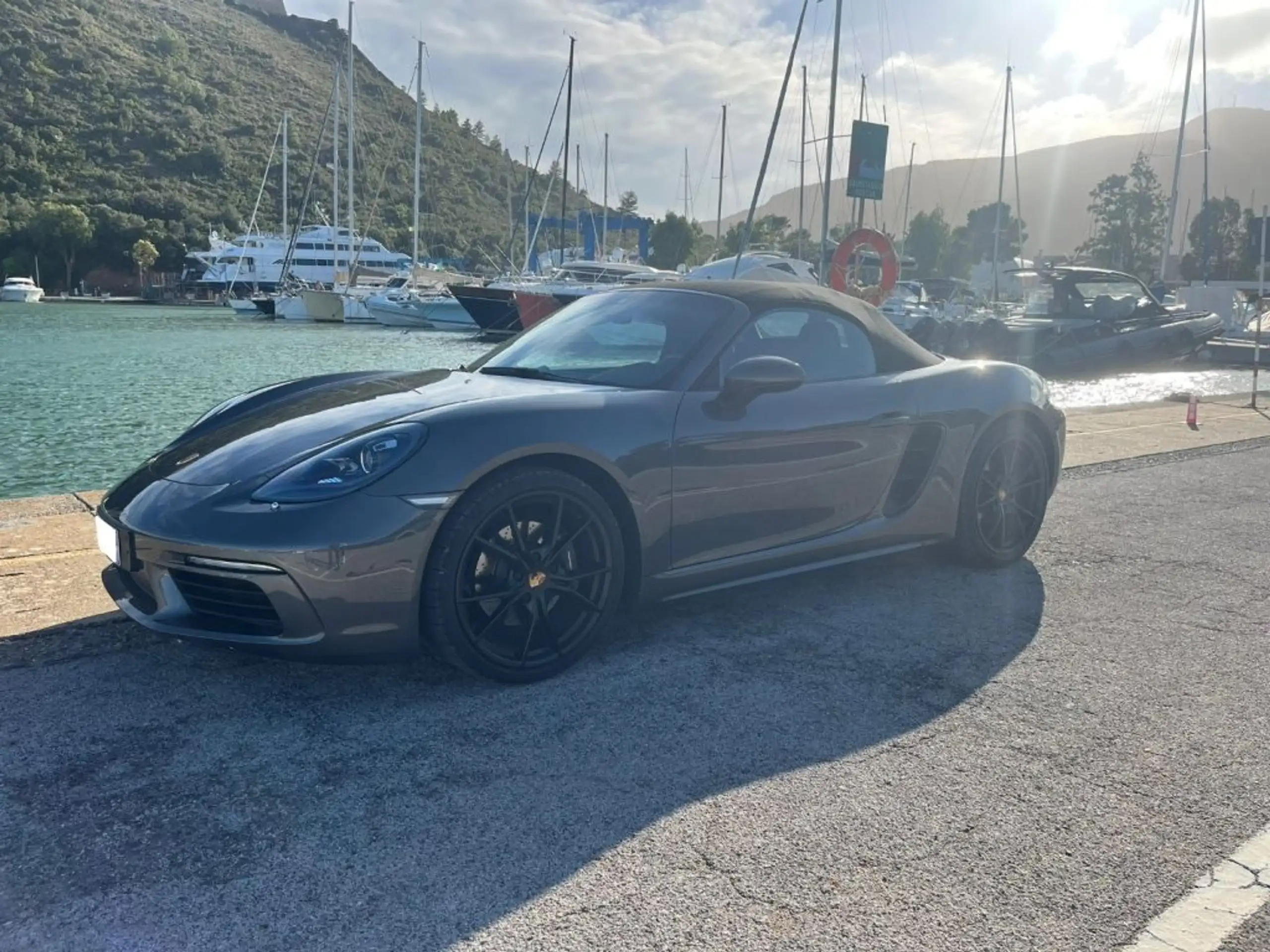 Porsche - 718 Spyder