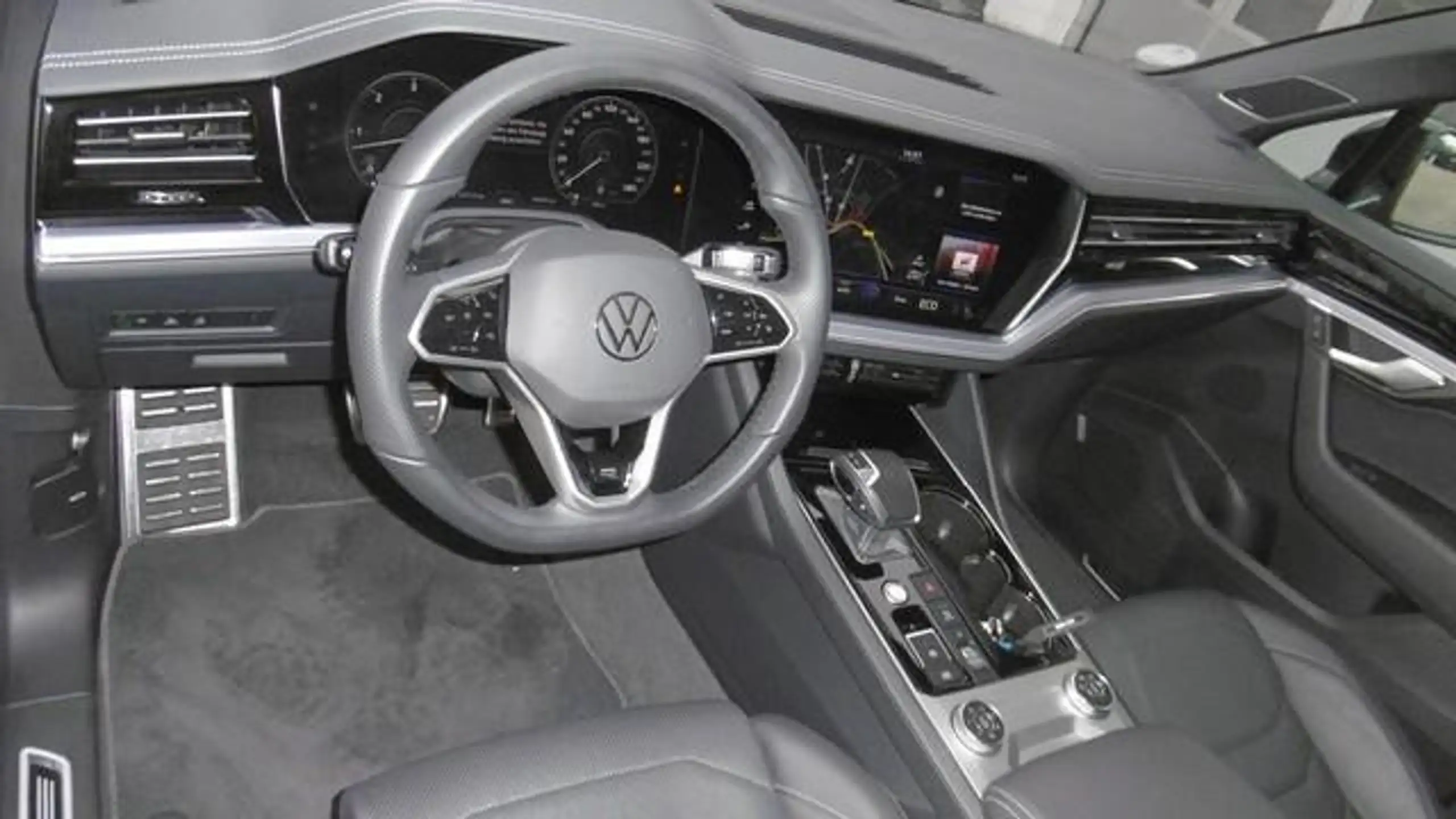 Volkswagen - Touareg