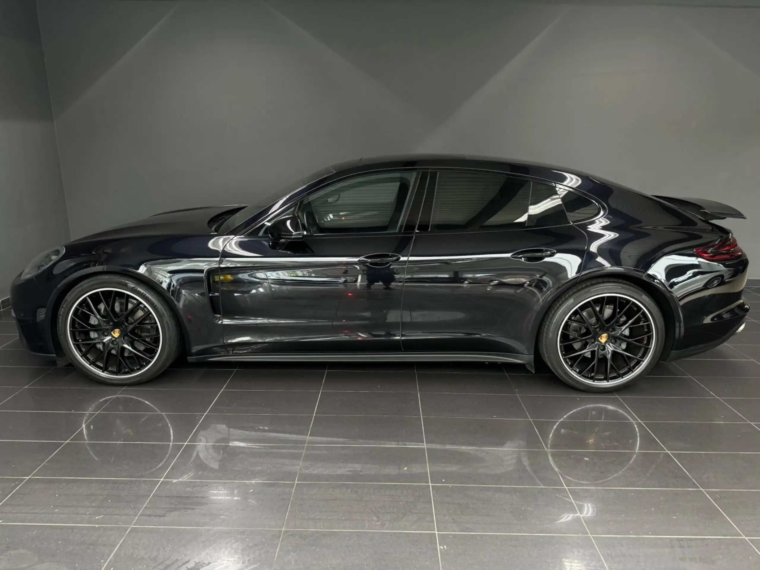 Porsche - Panamera