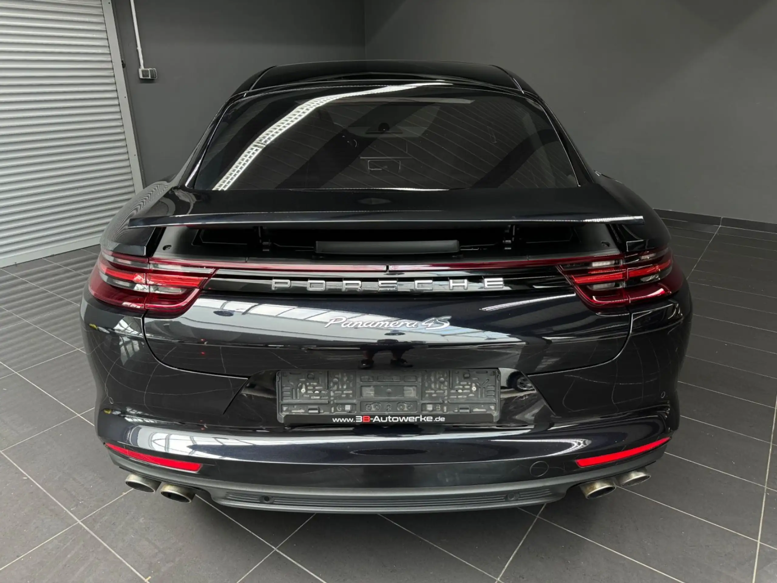 Porsche - Panamera