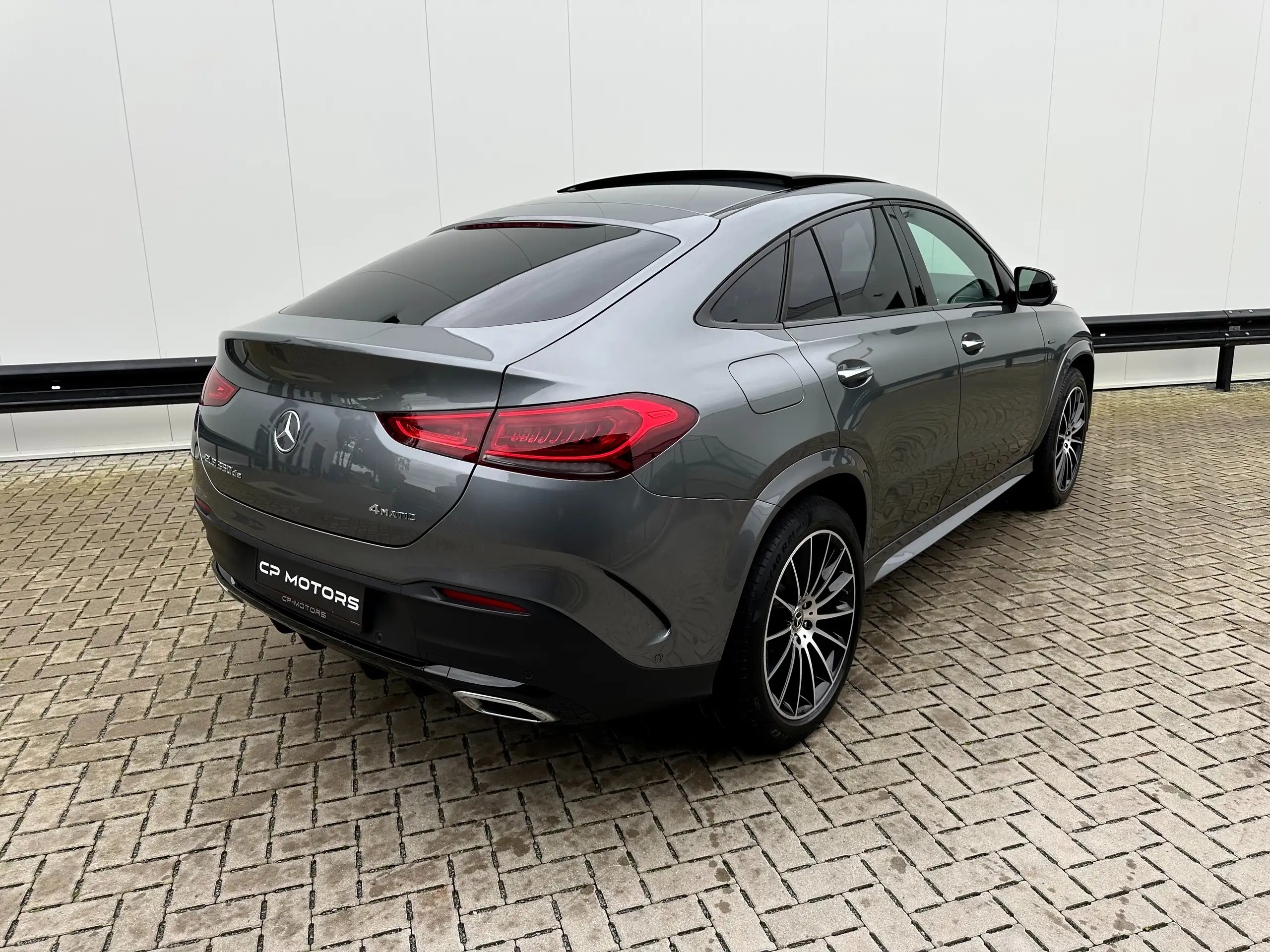 Mercedes-Benz - GLE 350