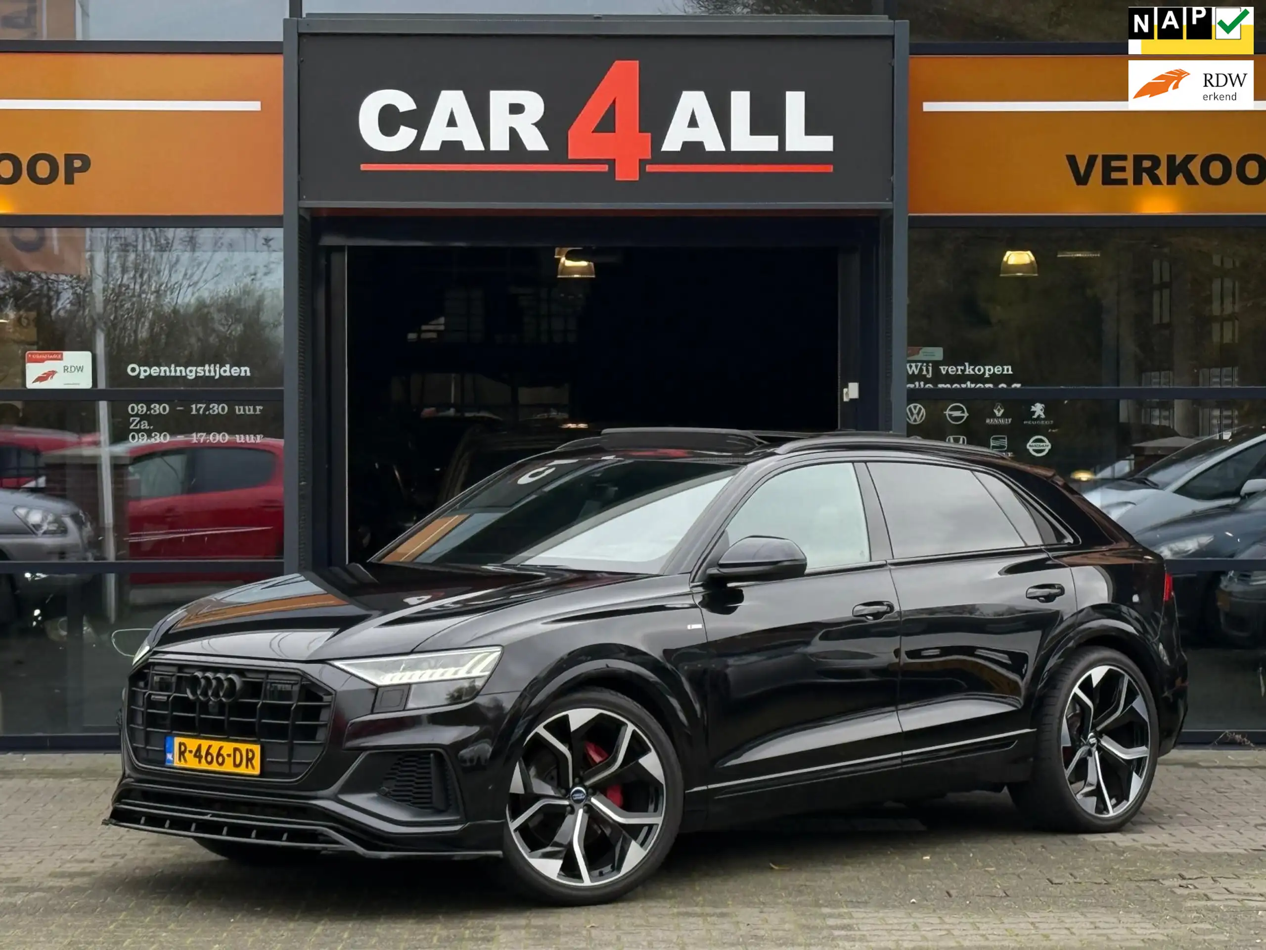 Audi - Q8