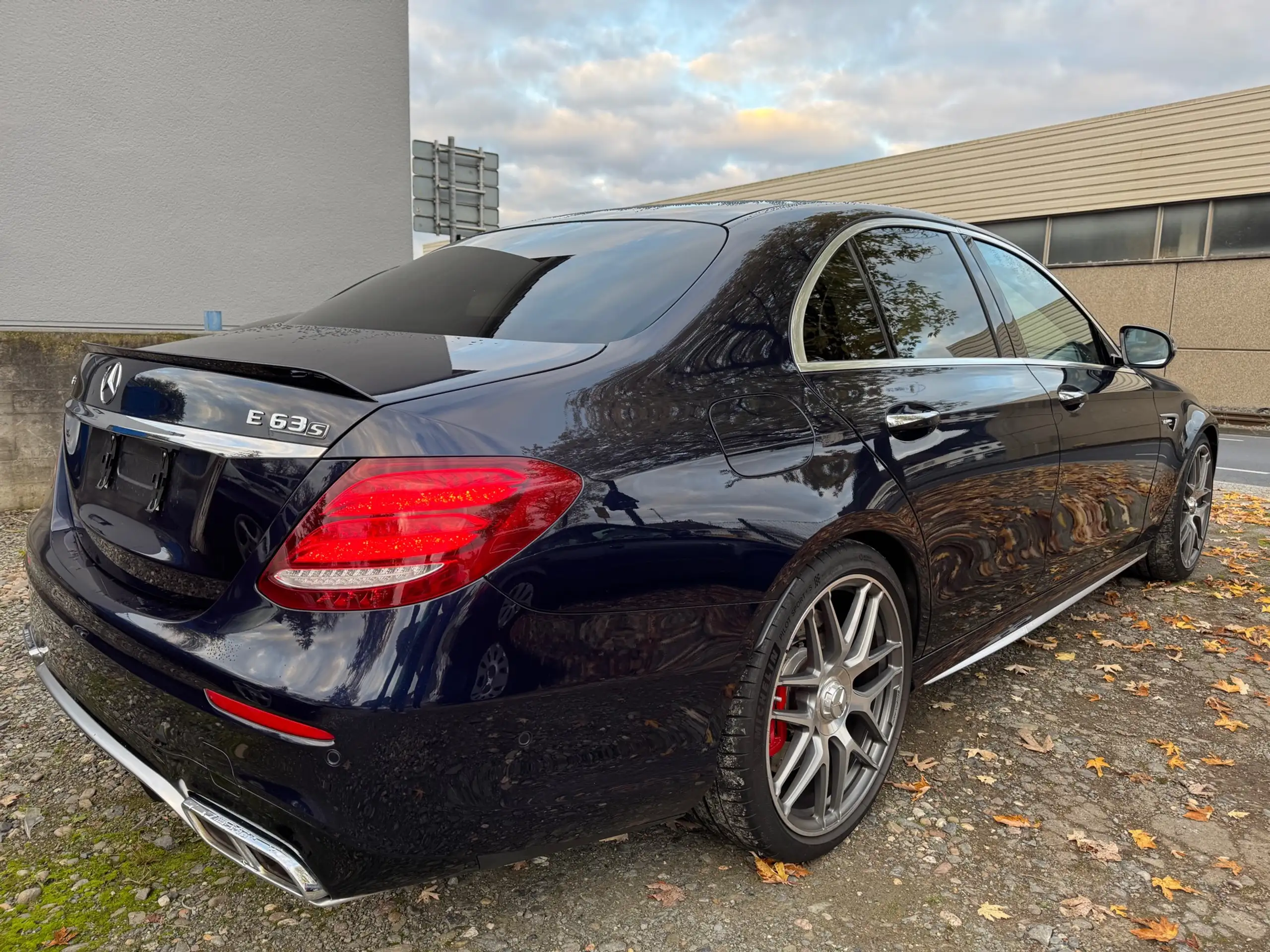 Mercedes-Benz - E 63 AMG