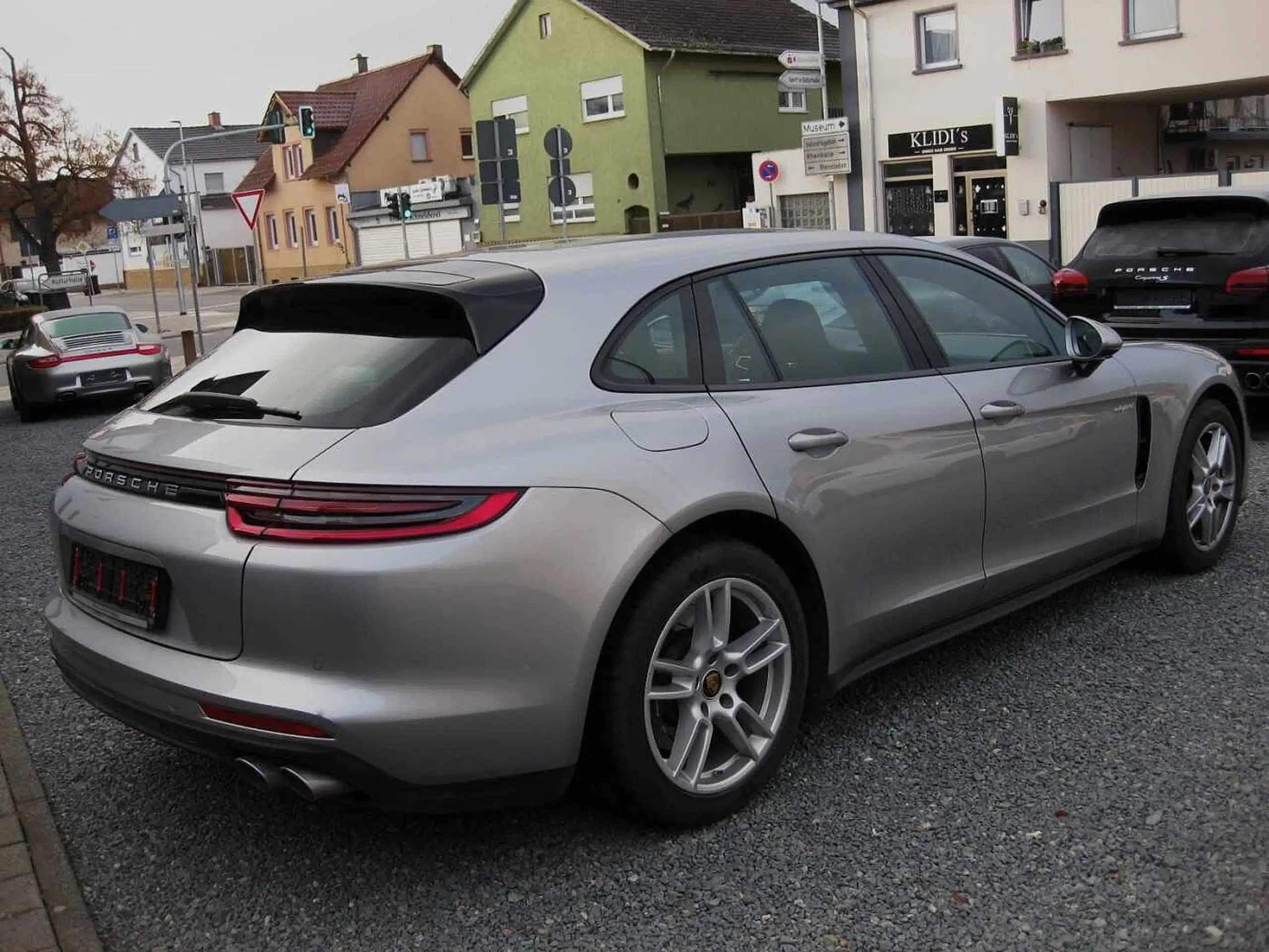 Porsche - Panamera