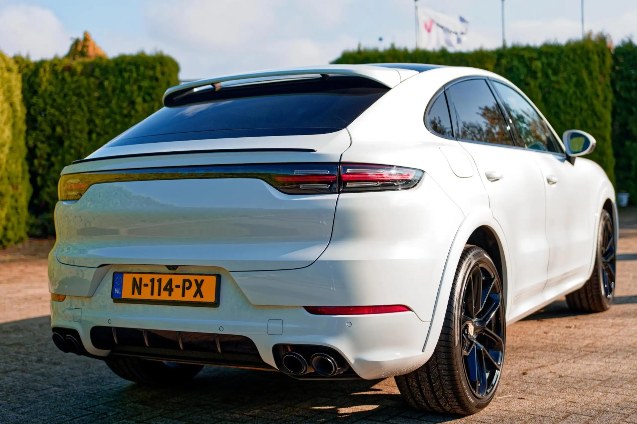 Porsche - Cayenne