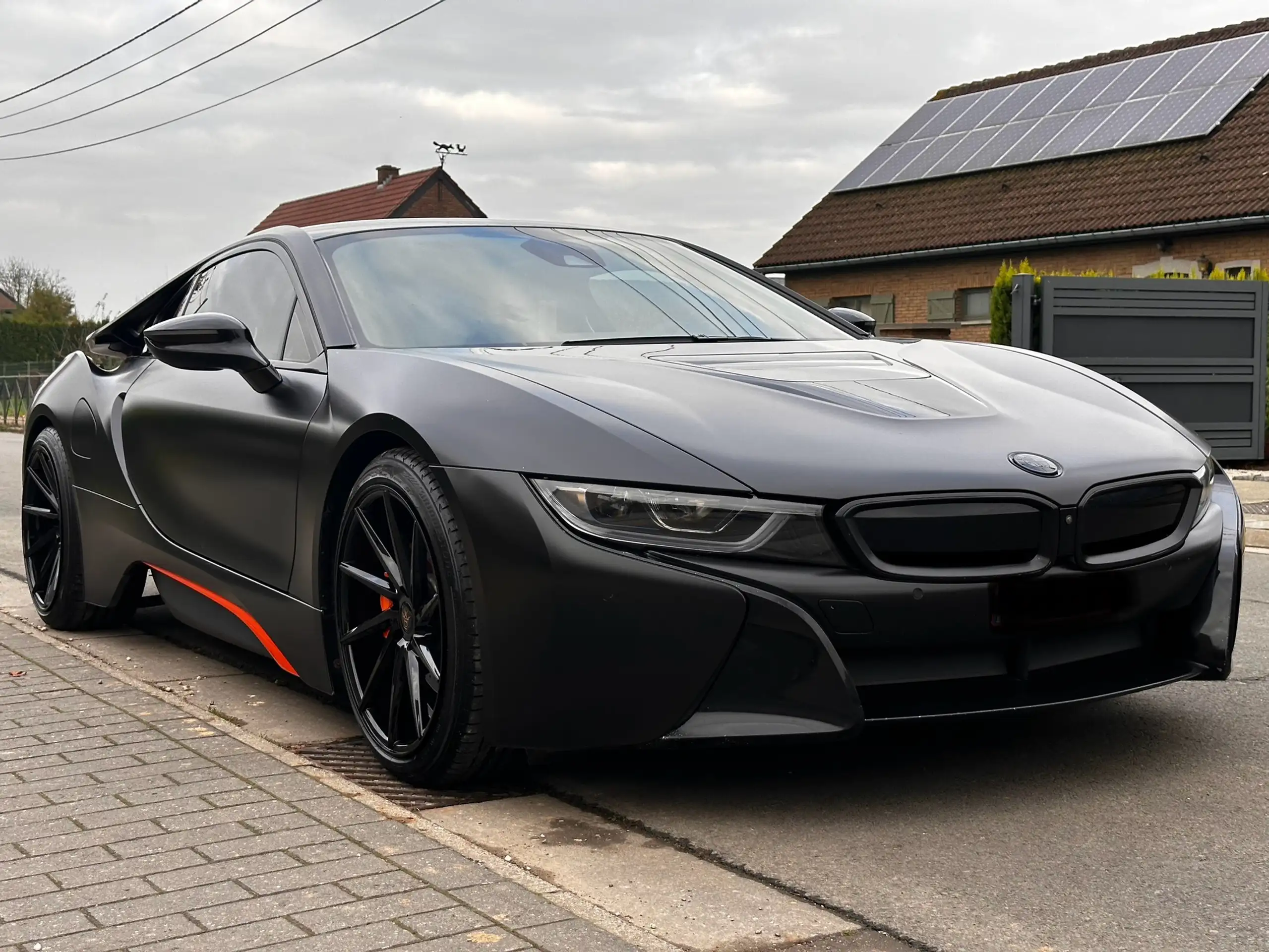 BMW - i8