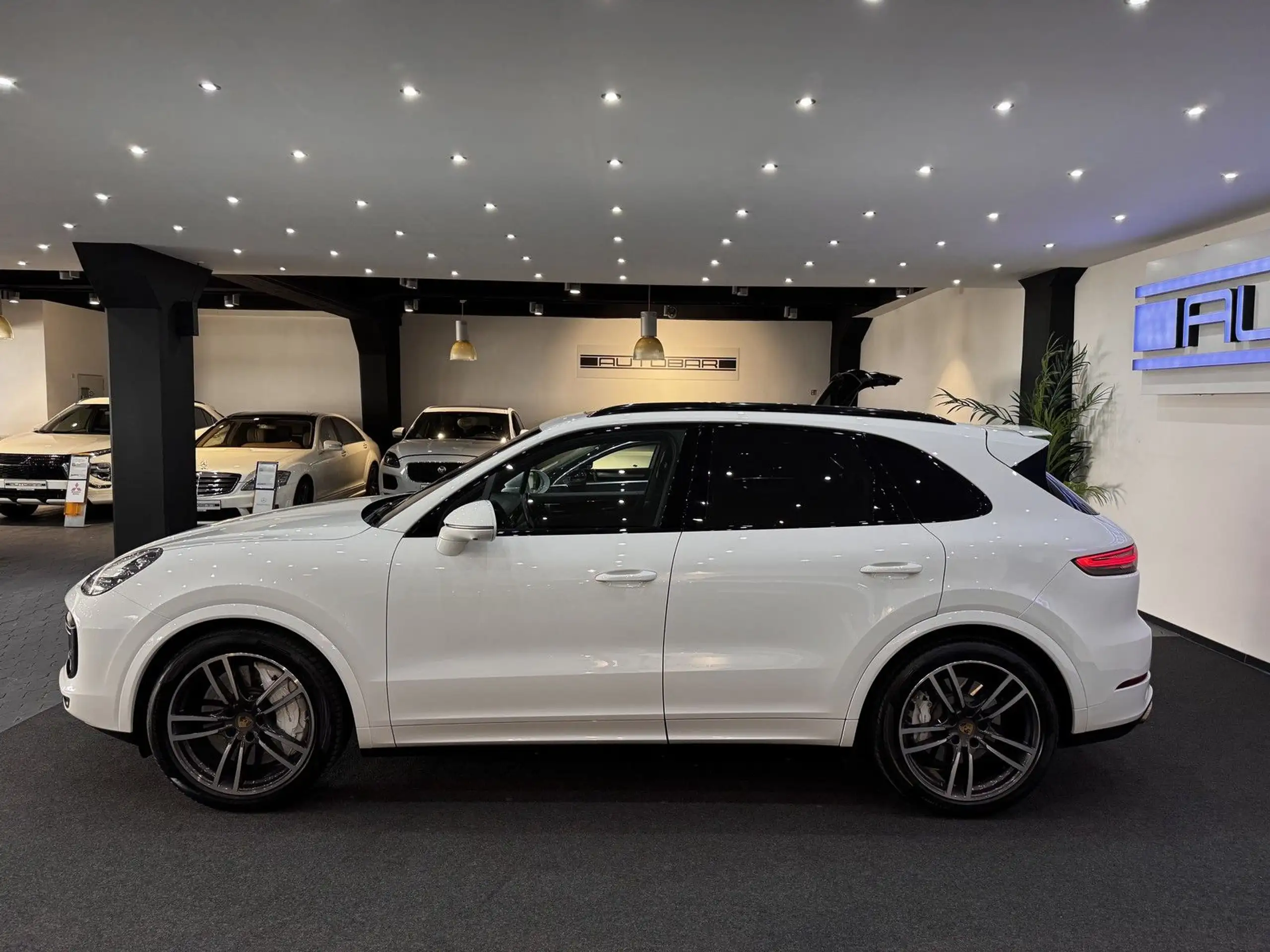 Porsche - Cayenne