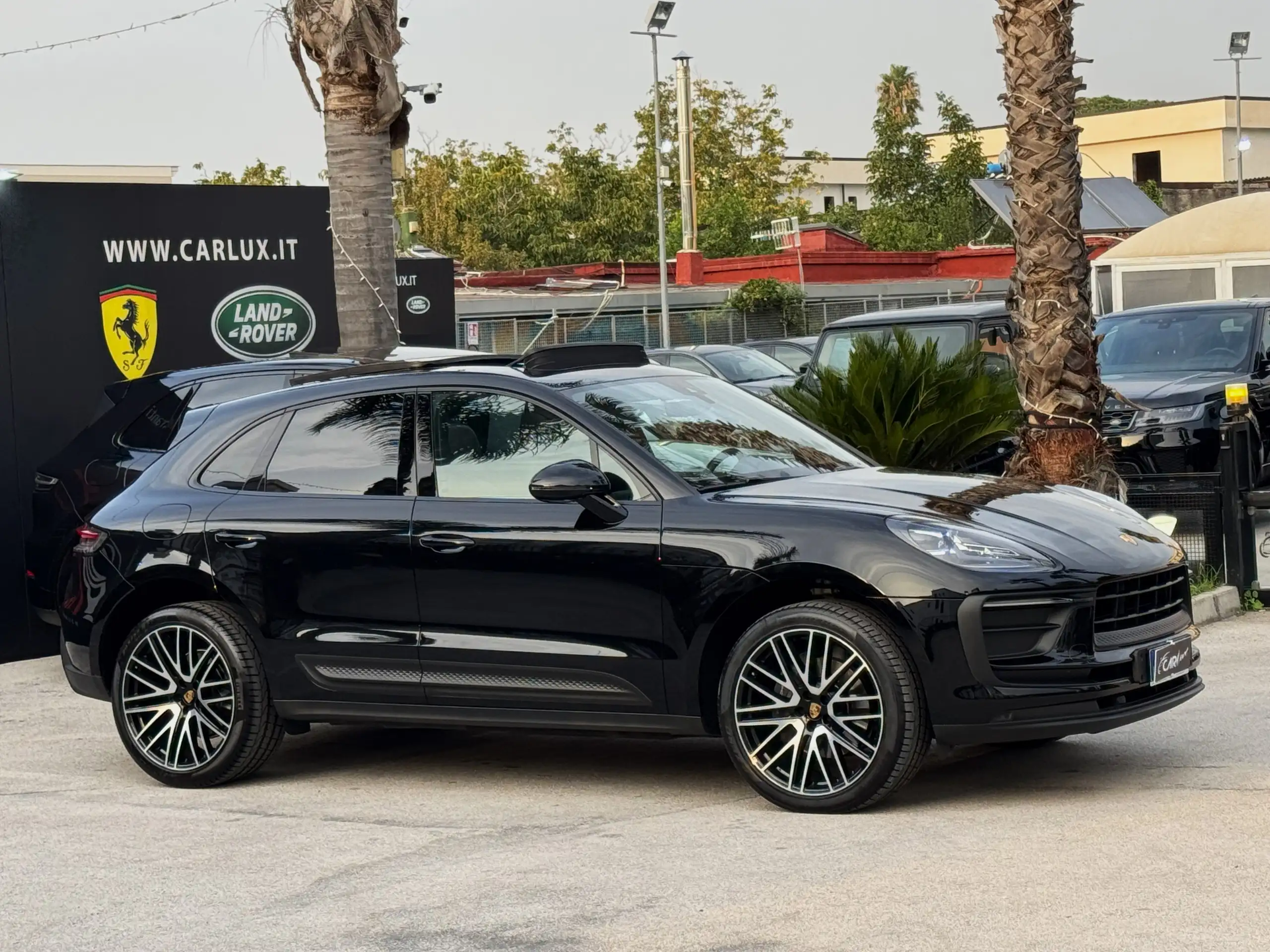 Porsche - Macan