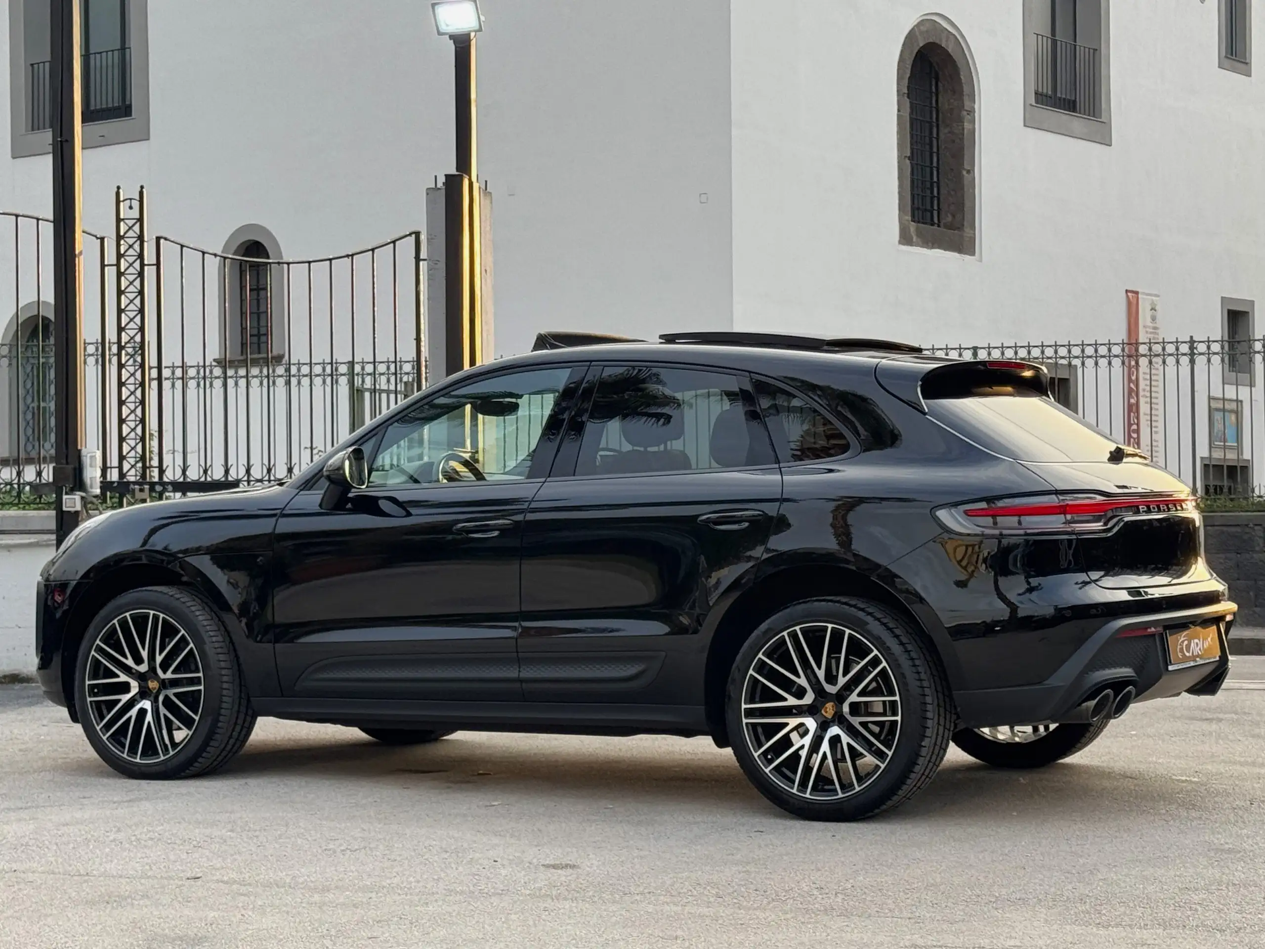 Porsche - Macan