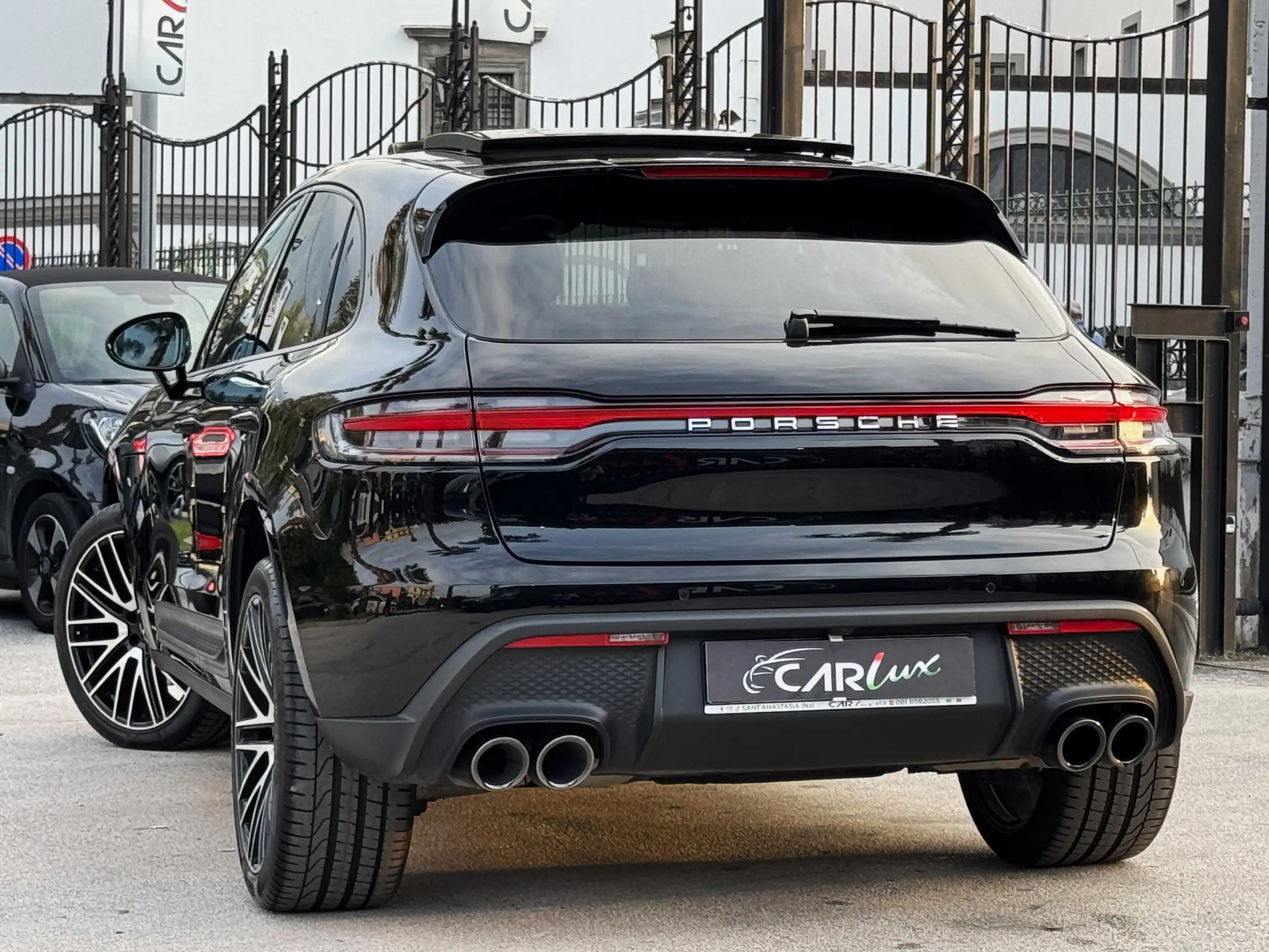 Porsche - Macan