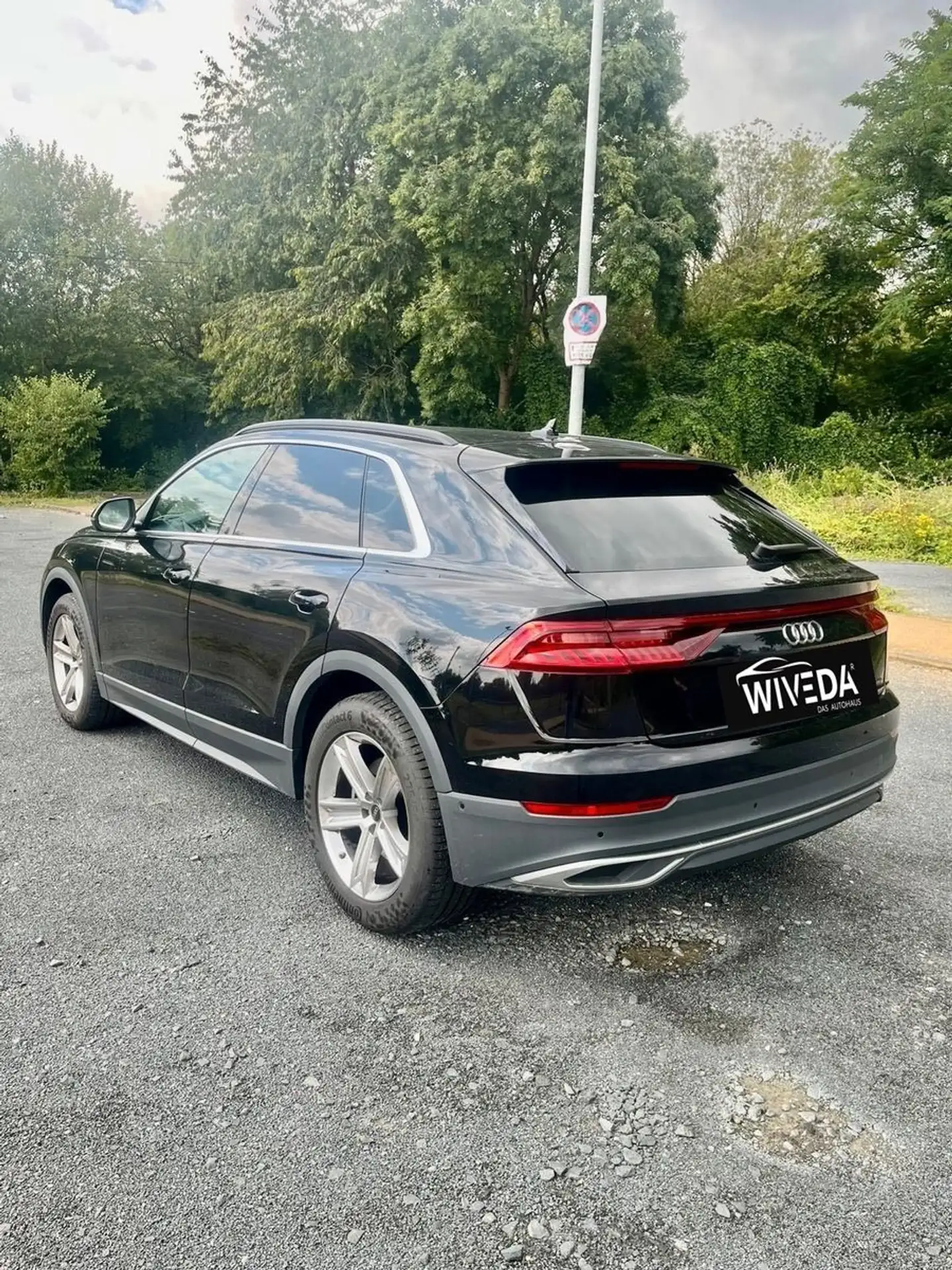 Audi - Q8