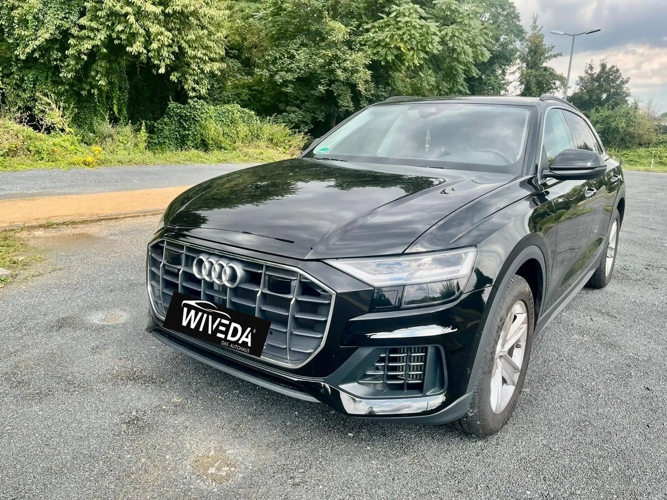 Audi - Q8