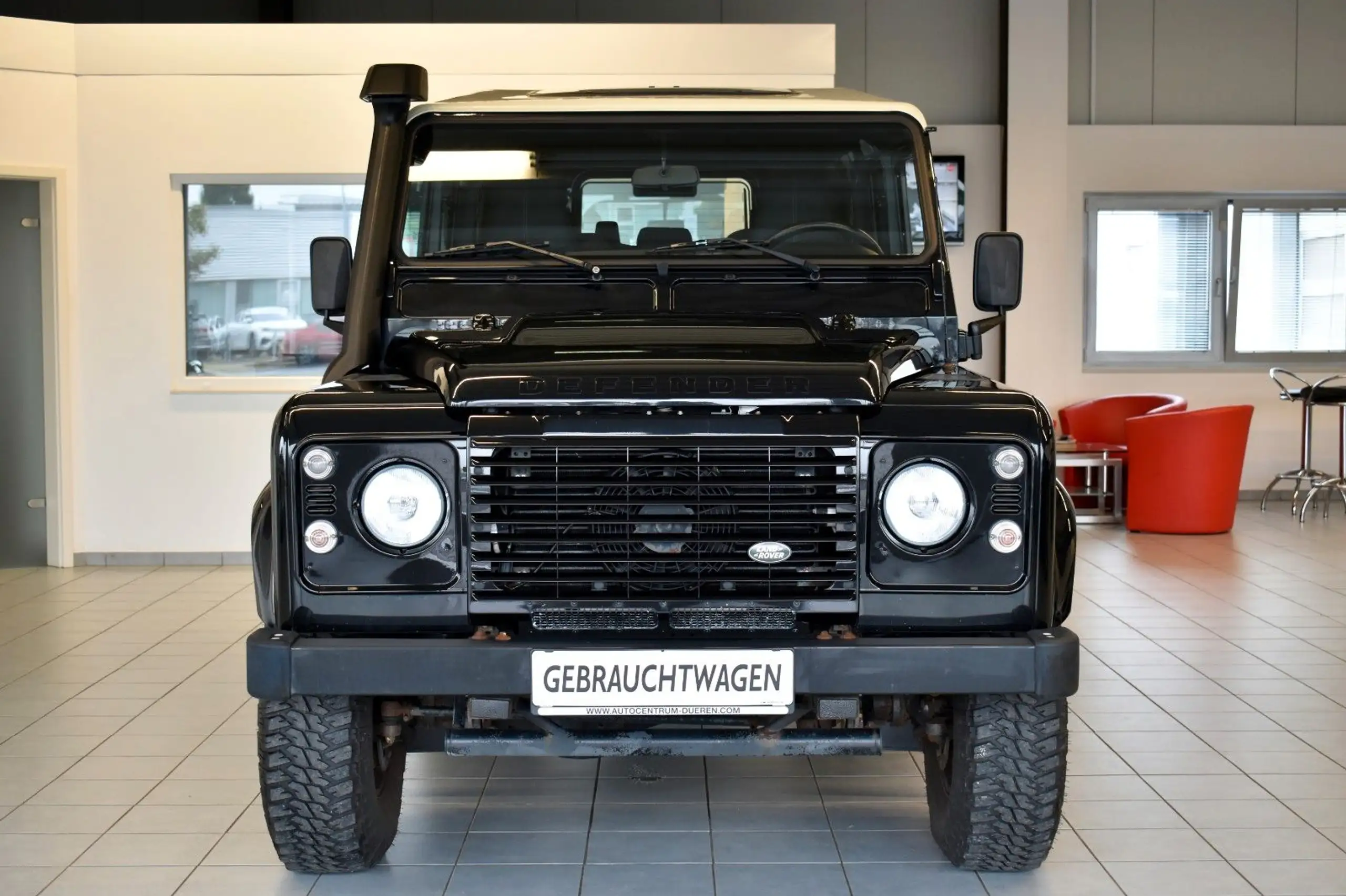 Land Rover - Defender