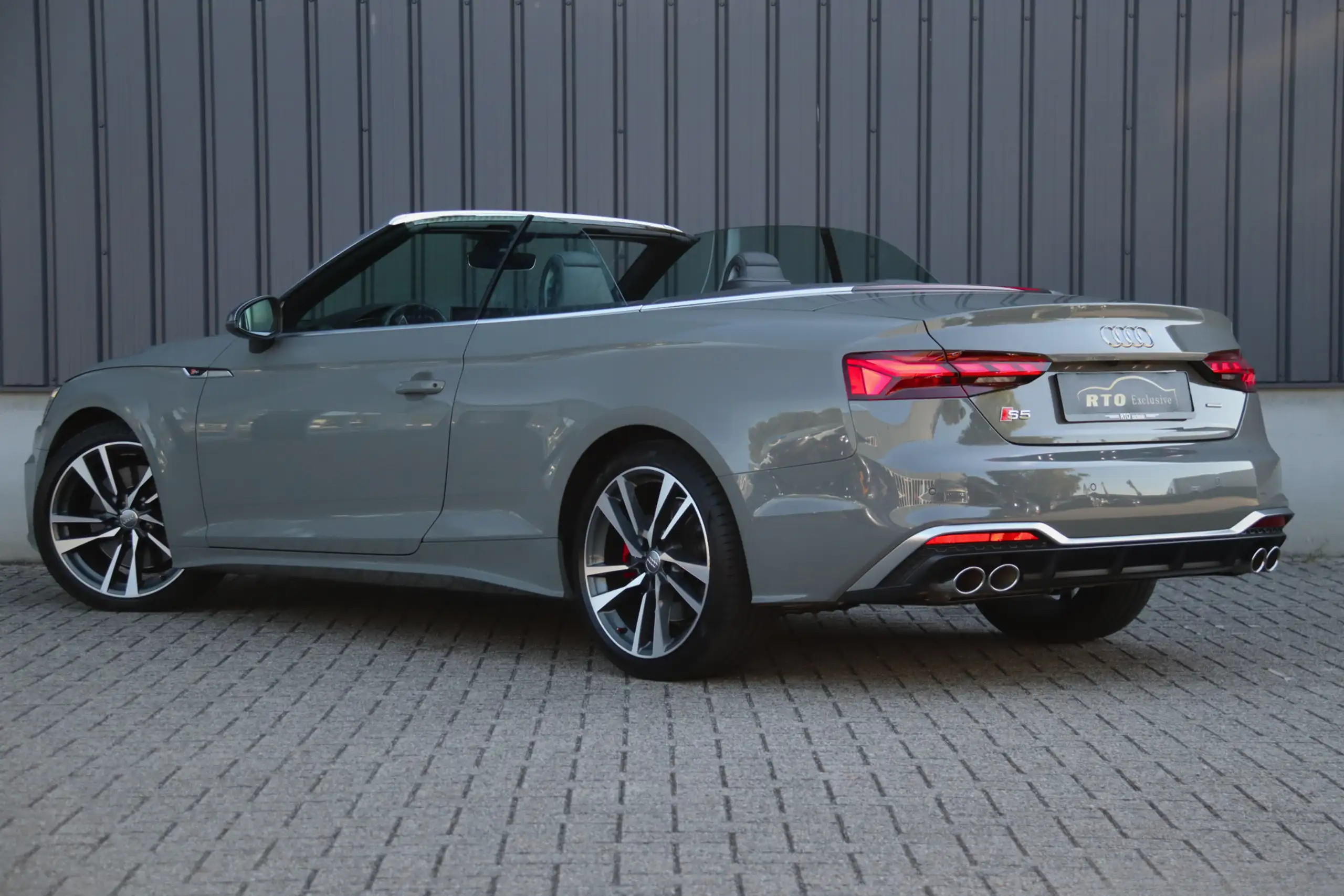 Audi - S5