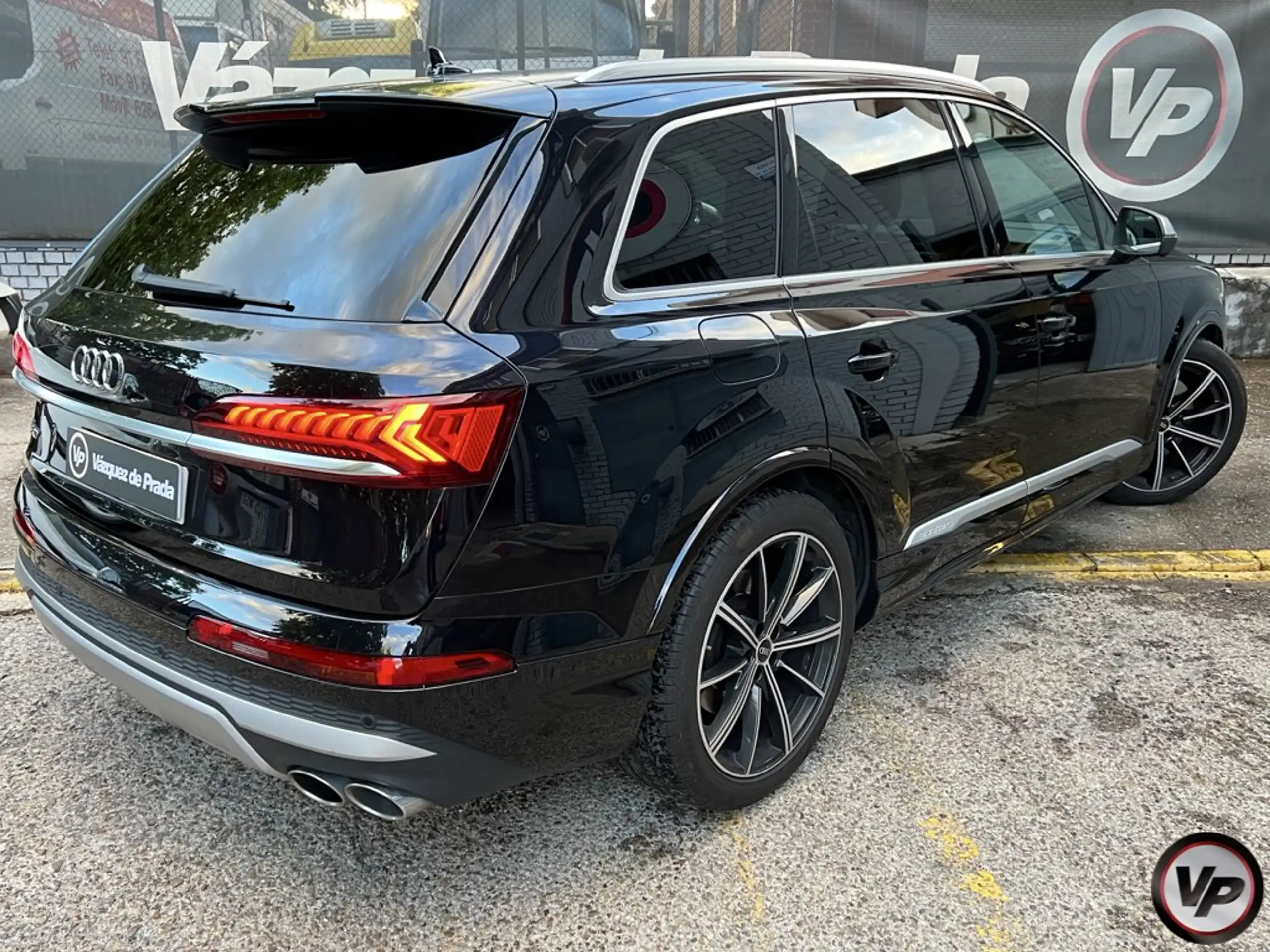 Audi - SQ7