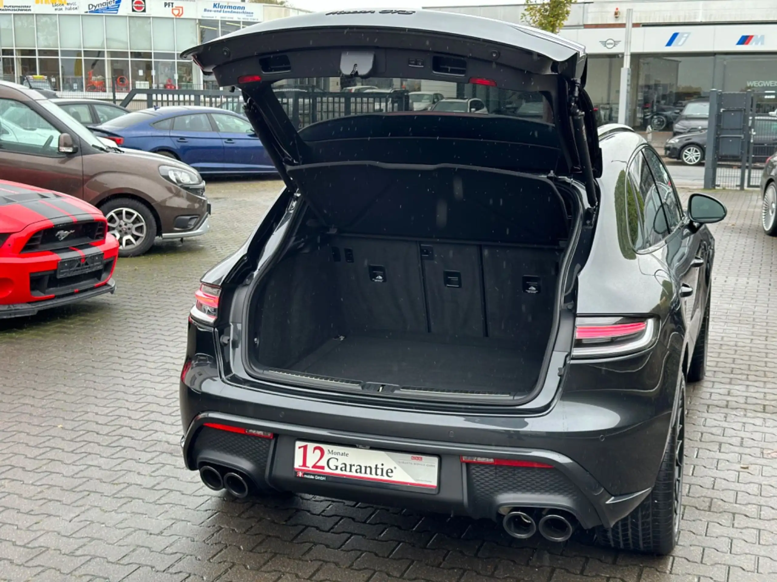 Porsche - Macan