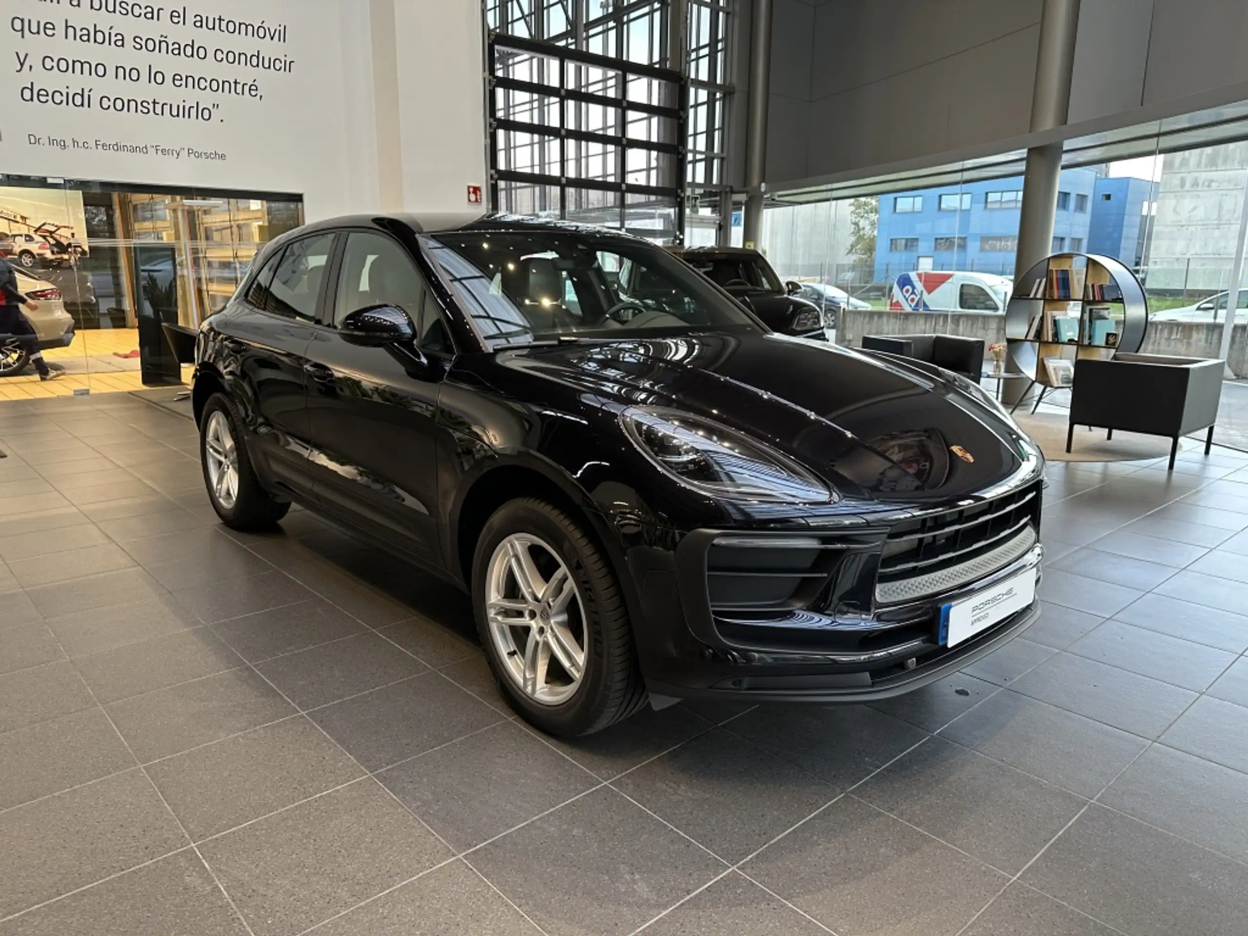 Porsche - Macan