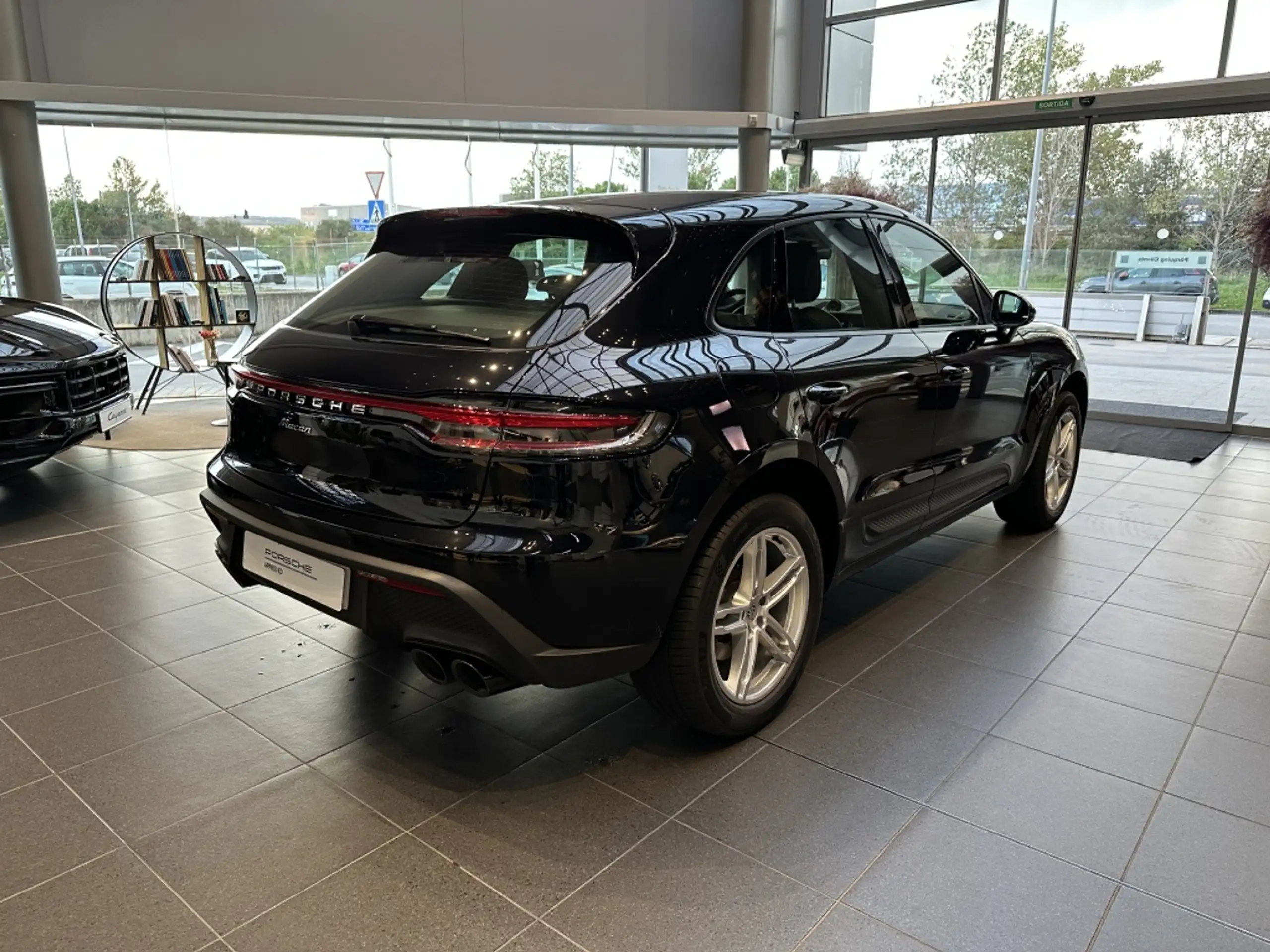 Porsche - Macan