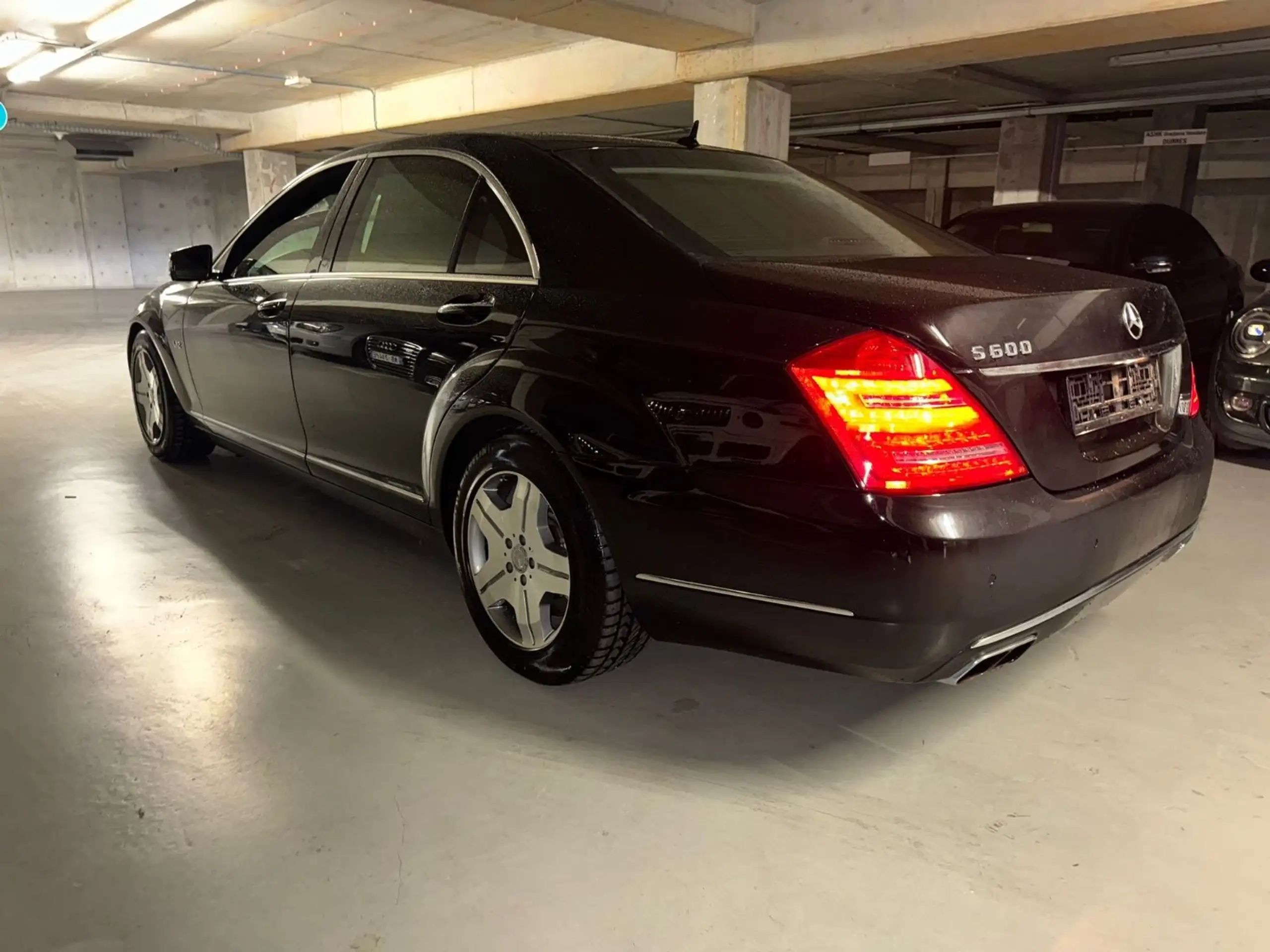 Mercedes-Benz - S 600