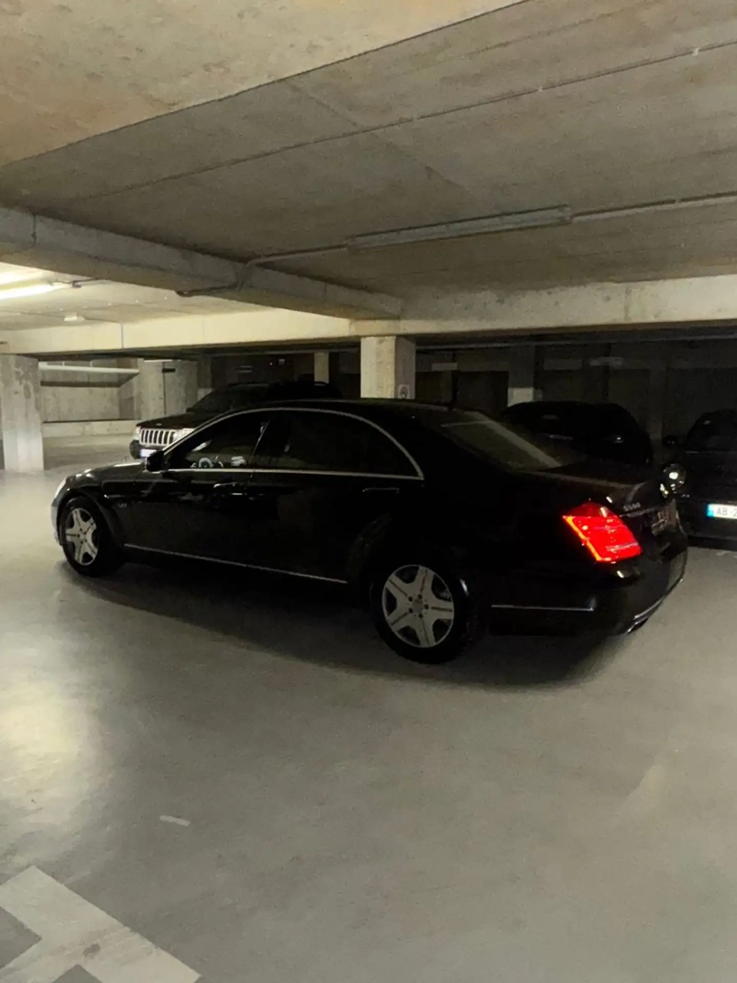 Mercedes-Benz - S 600