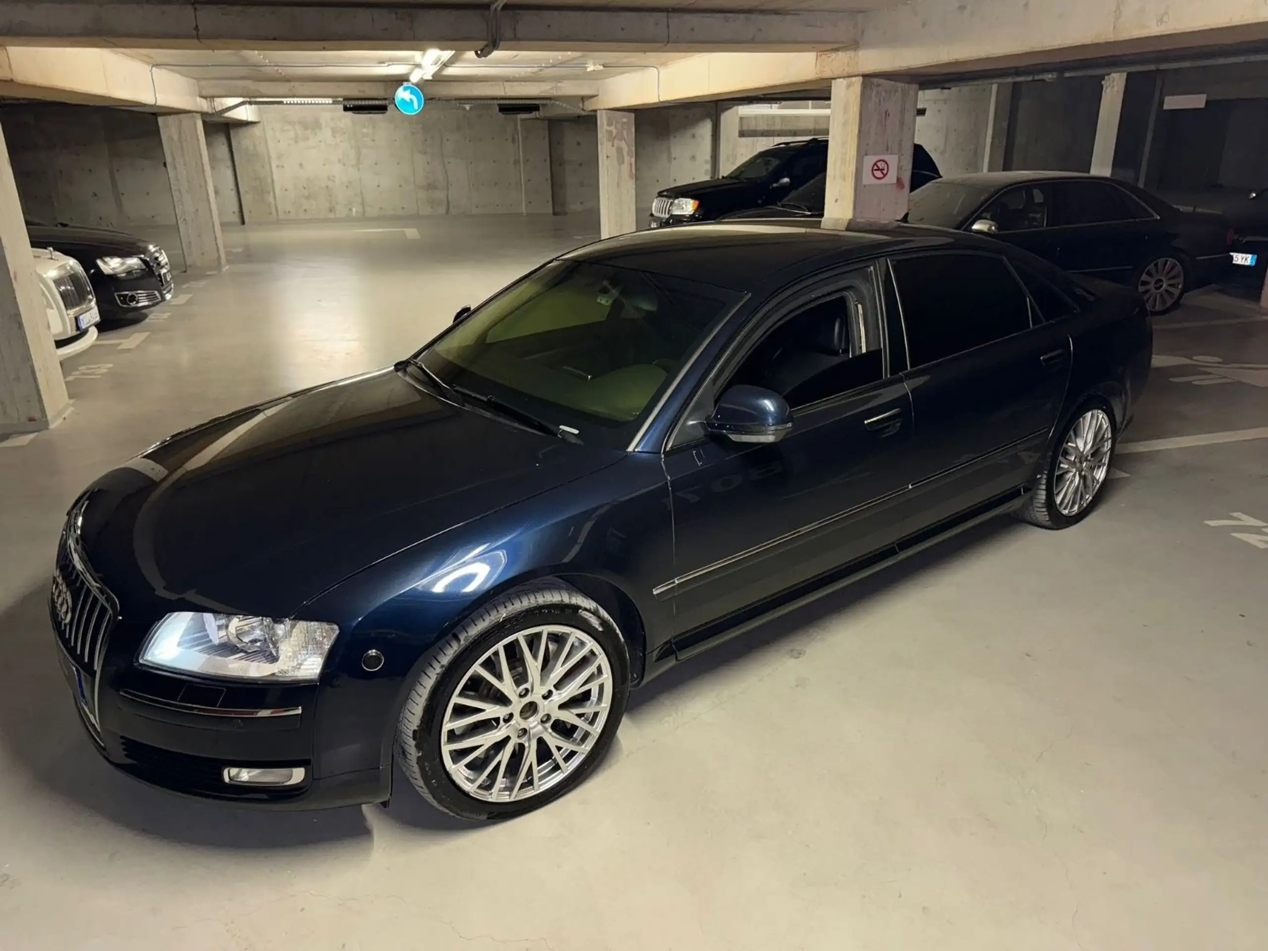 Audi - A8