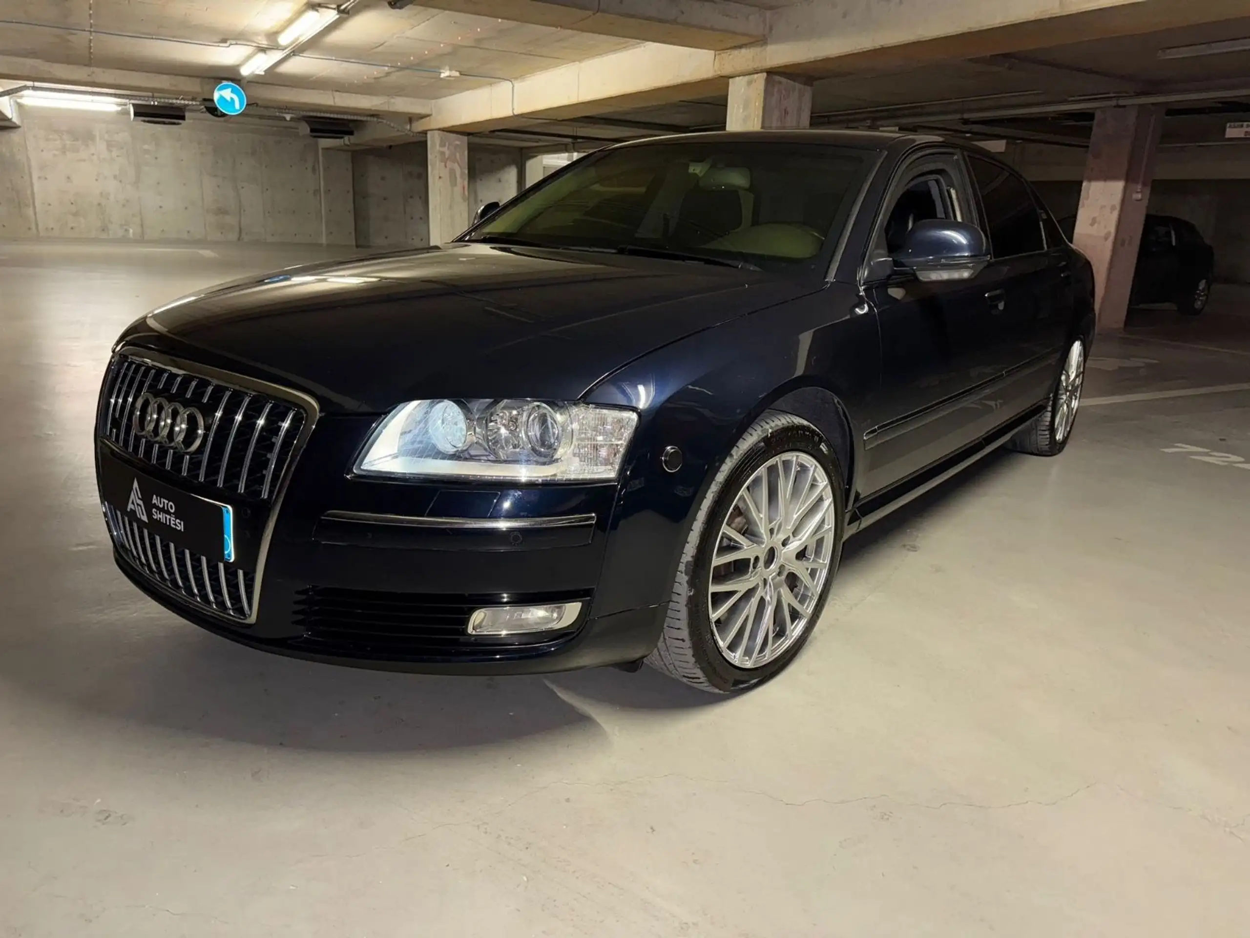 Audi - A8