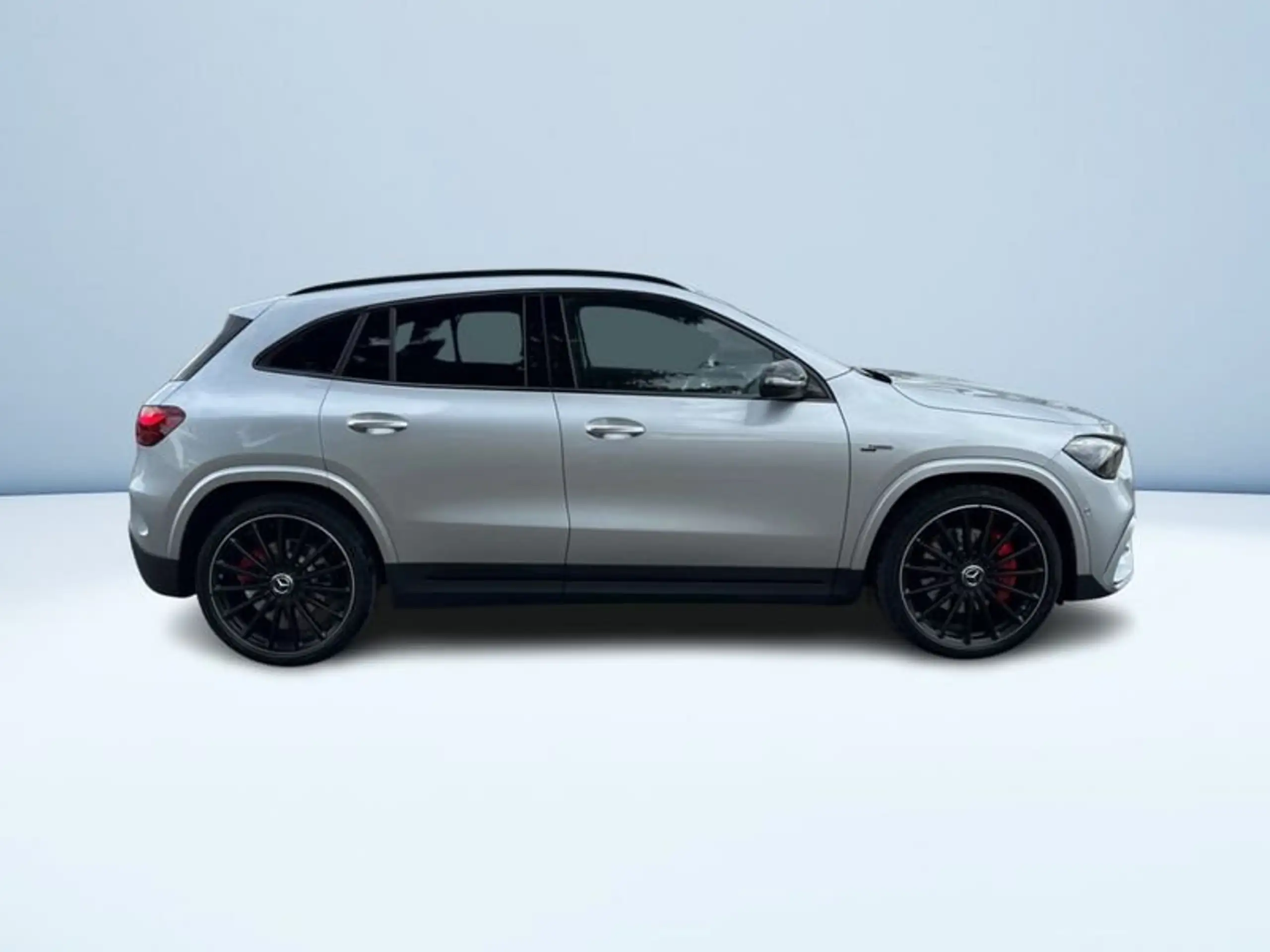 Mercedes-Benz - GLA 35 AMG