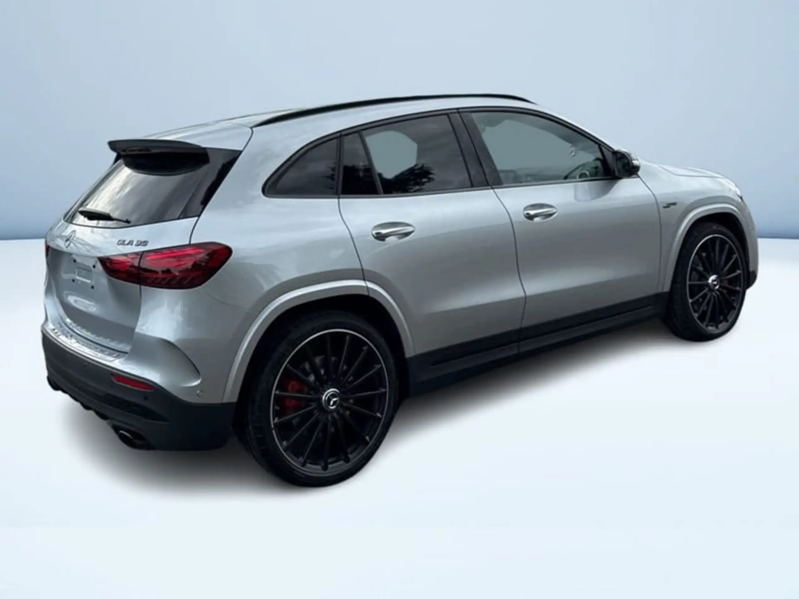 Mercedes-Benz - GLA 35 AMG