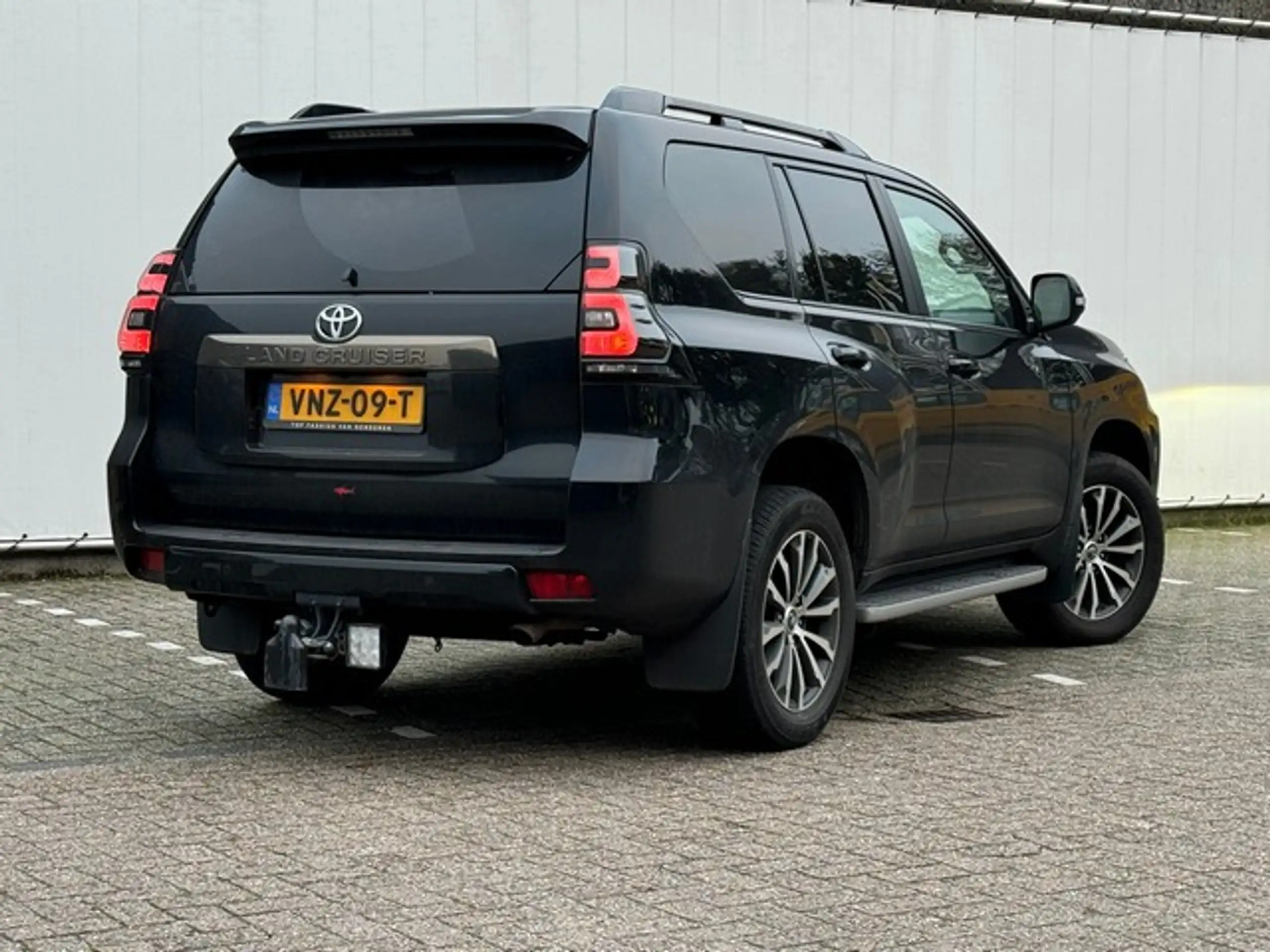 Toyota - Land Cruiser