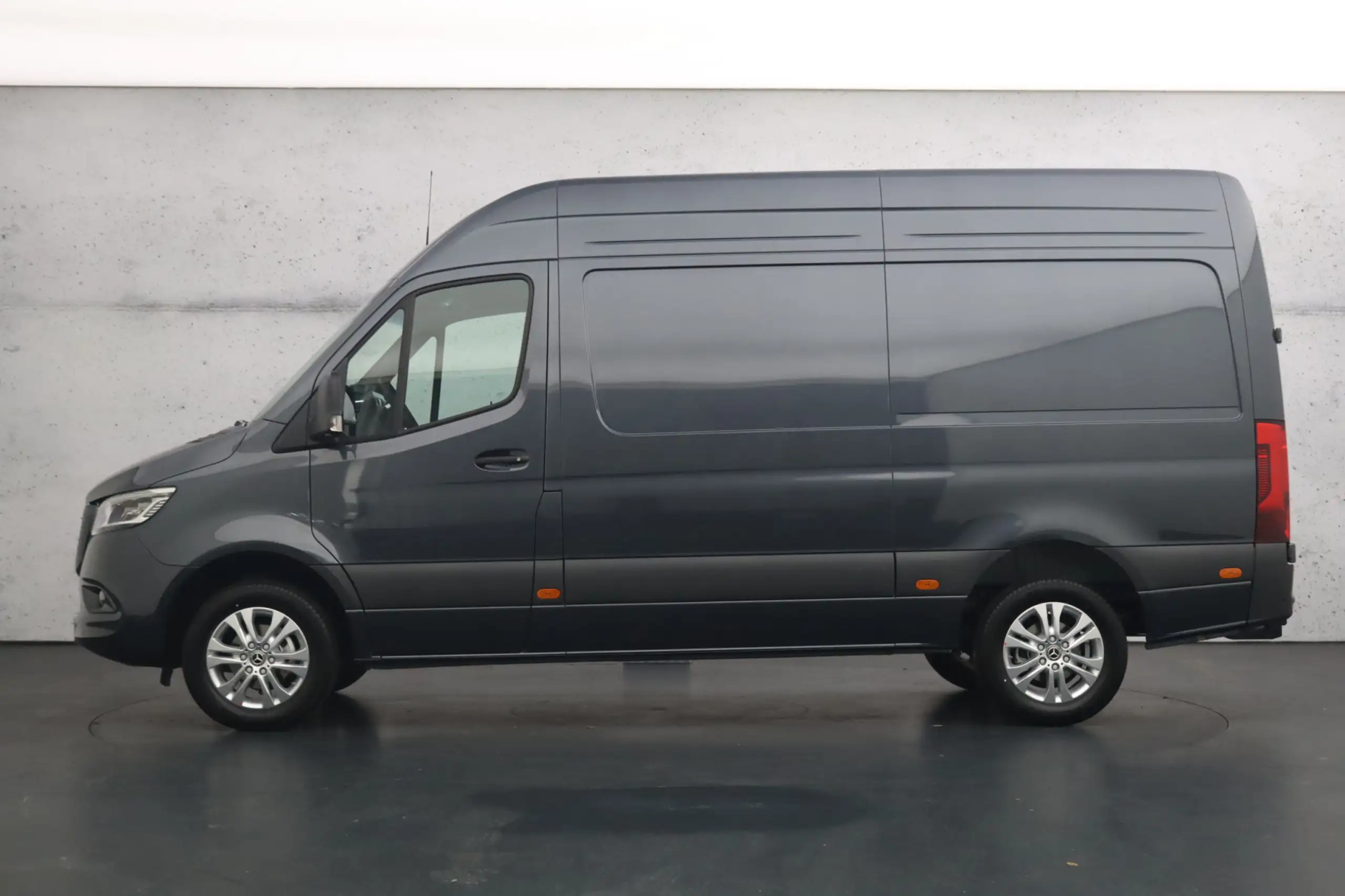 Mercedes-Benz - Sprinter