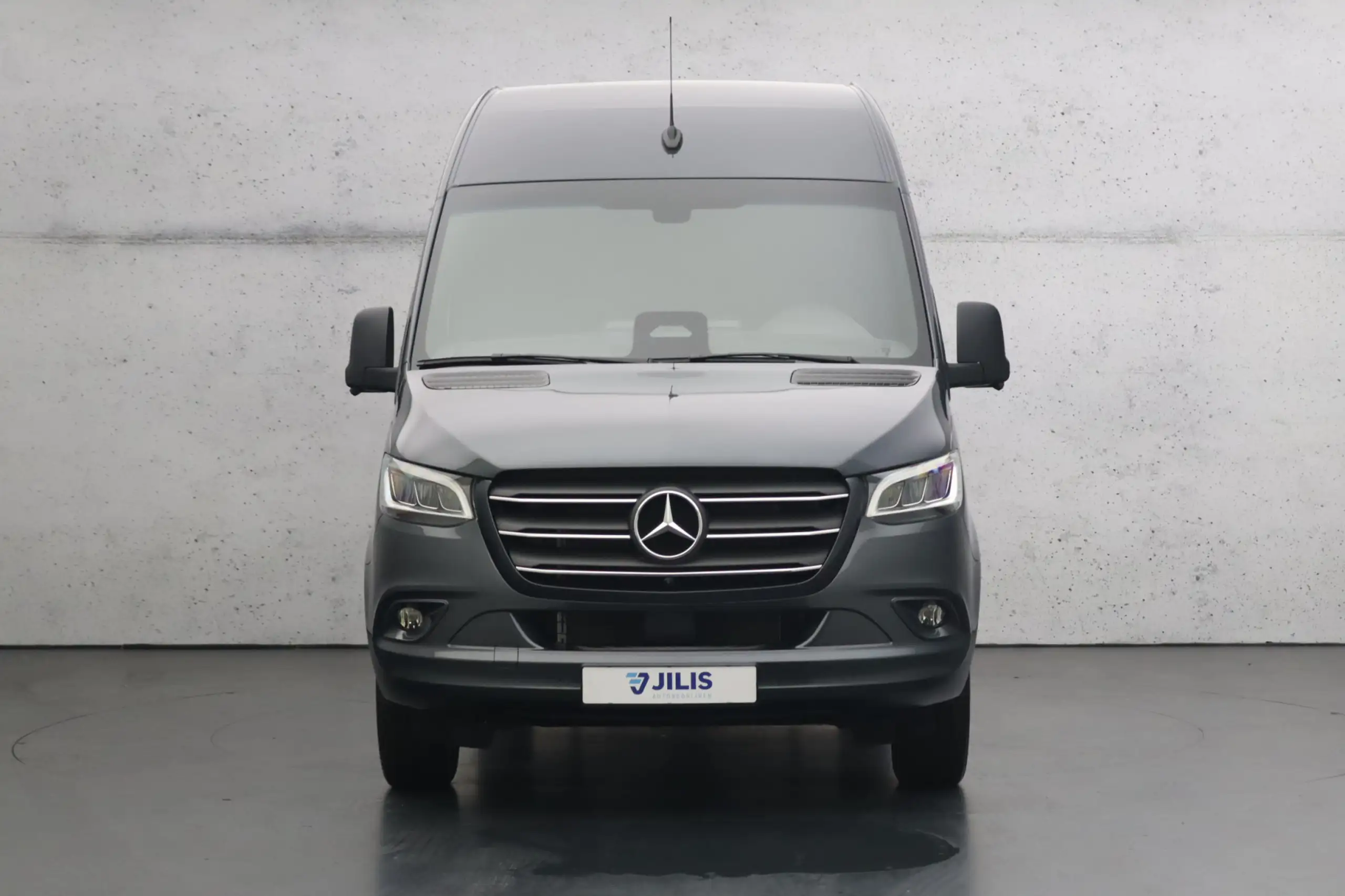 Mercedes-Benz - Sprinter