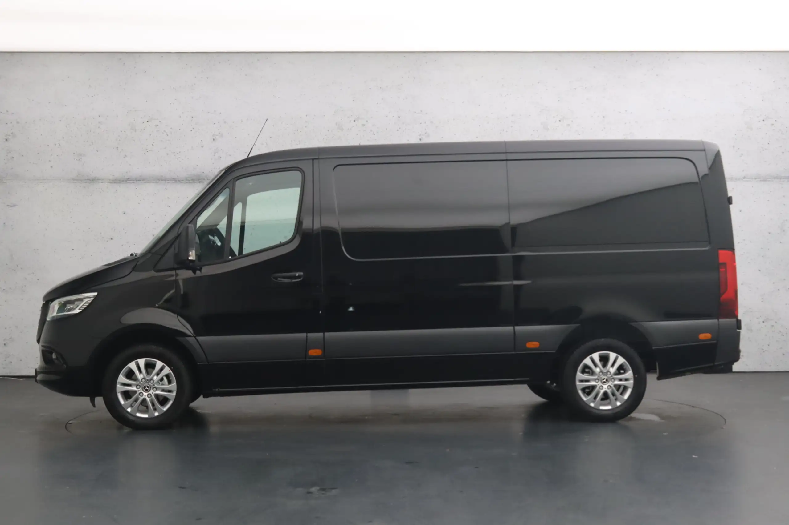 Mercedes-Benz - Sprinter