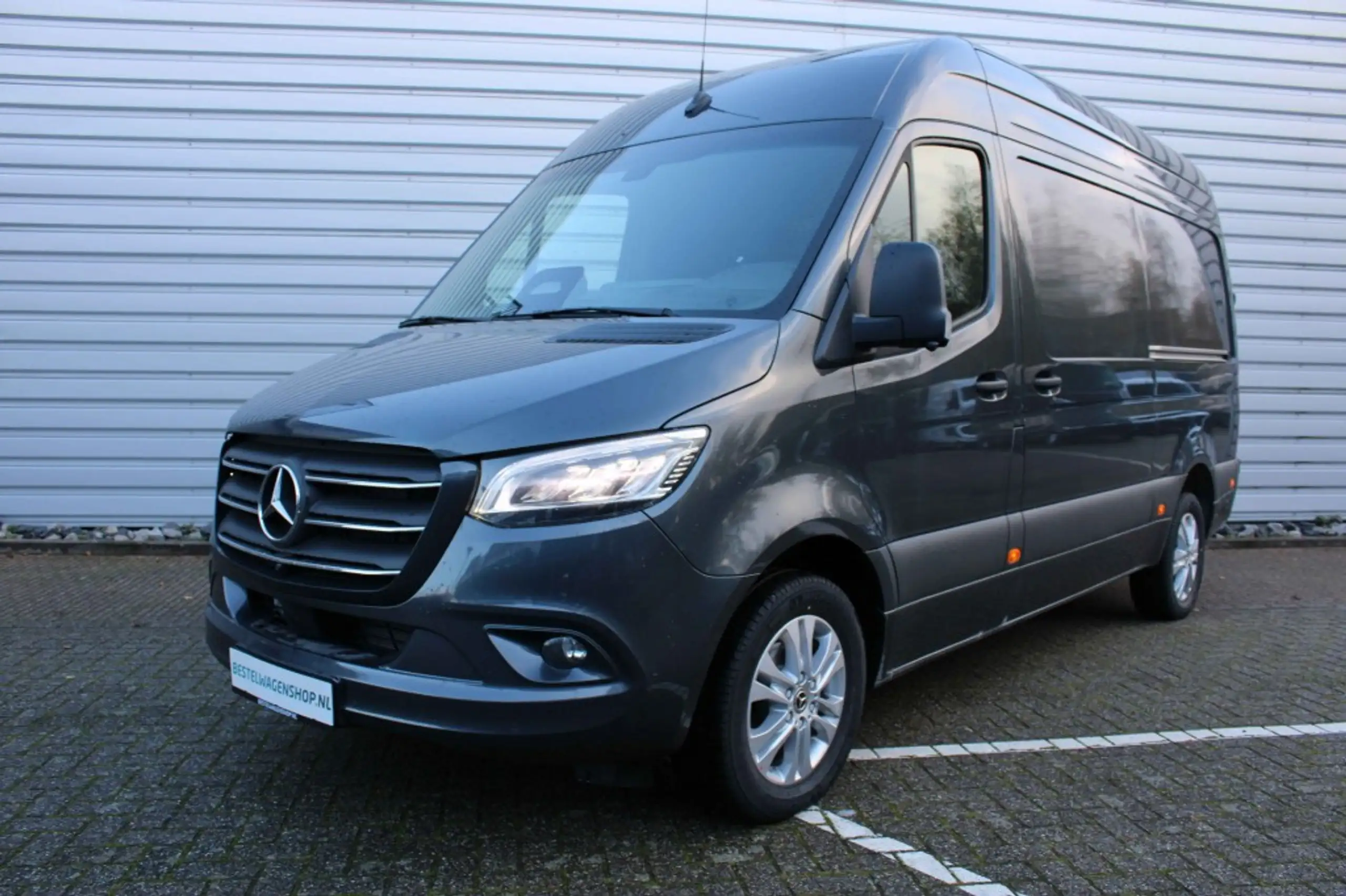 Mercedes-Benz - Sprinter