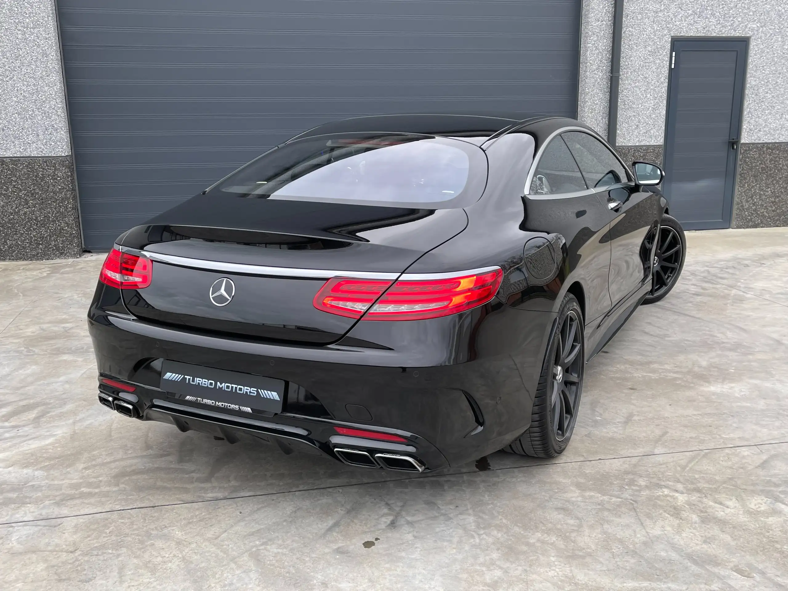 Mercedes-Benz - S 63 AMG