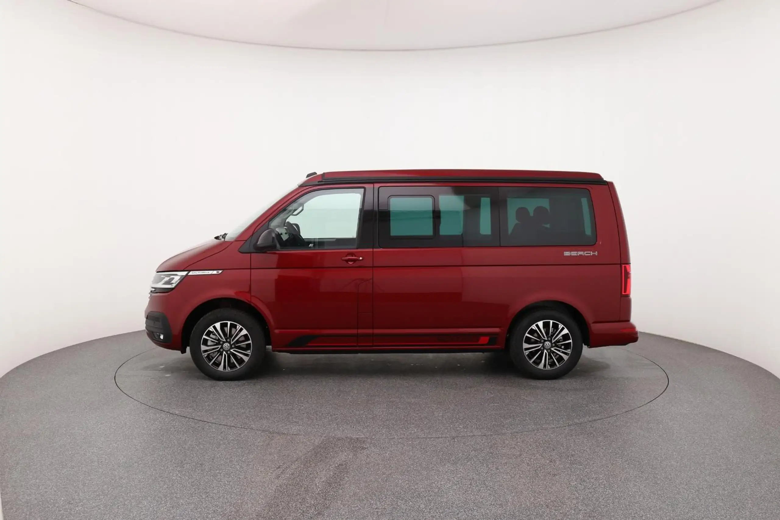 Volkswagen - T6.1 California