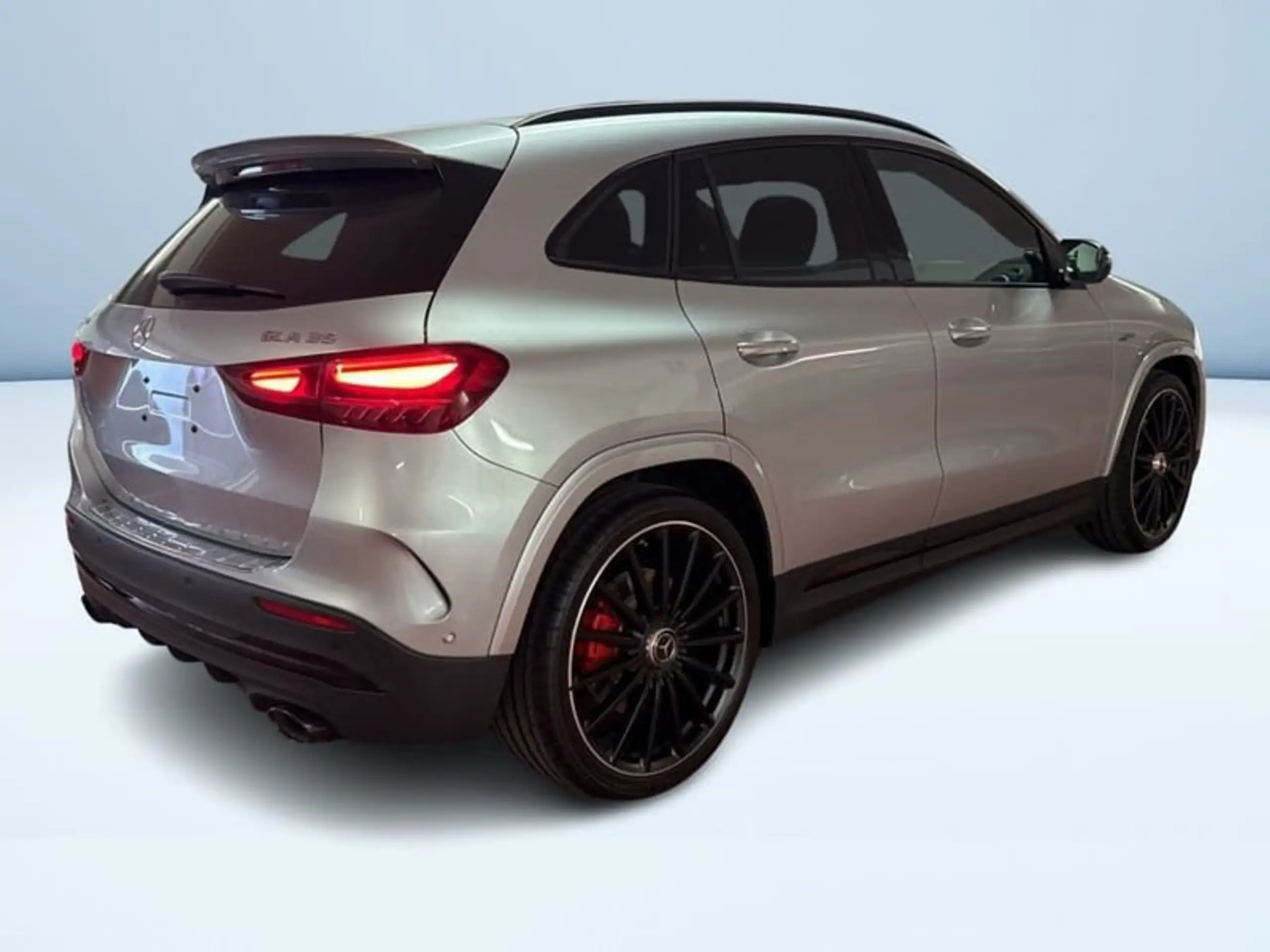 Mercedes-Benz - GLA 35 AMG