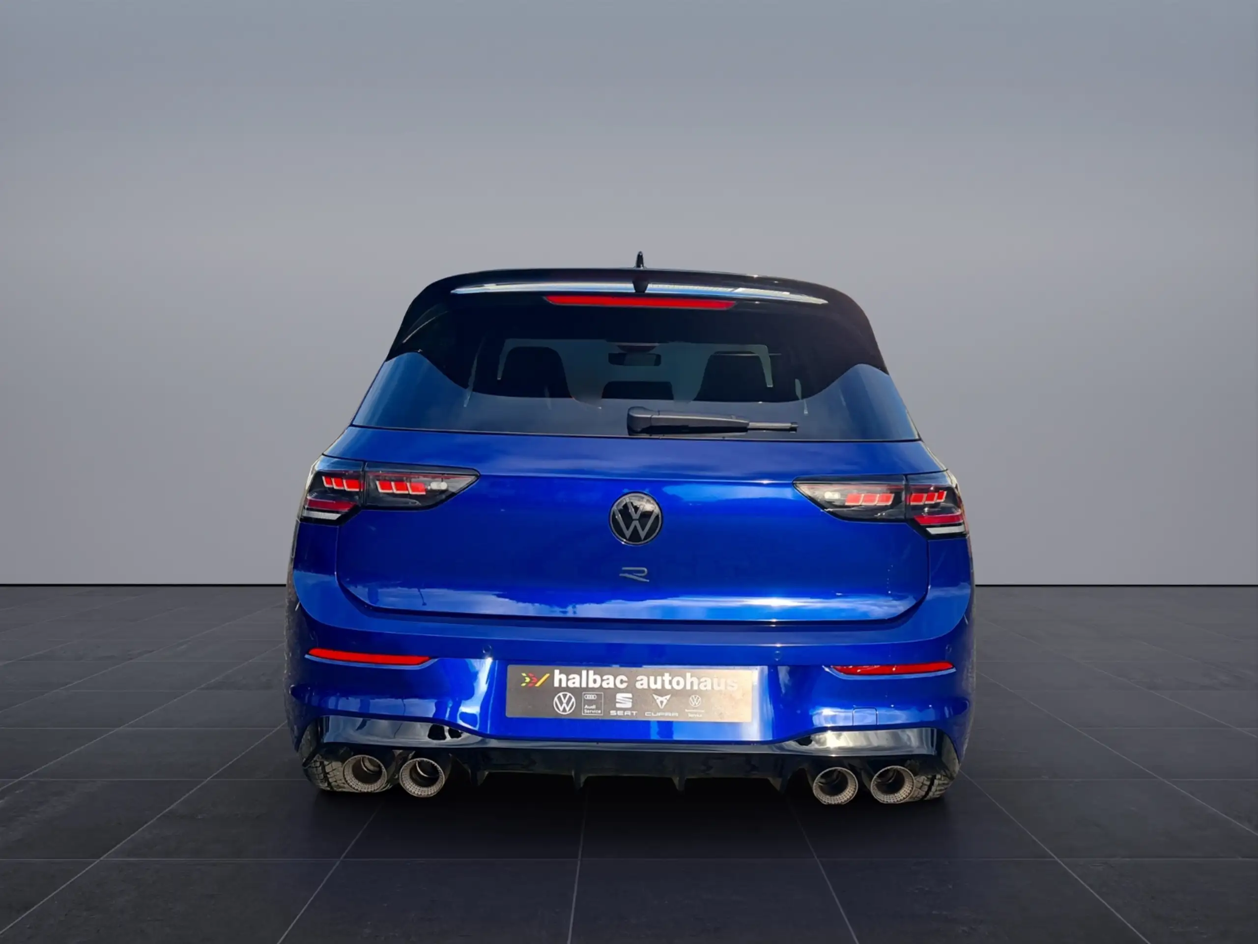 Volkswagen - Golf R