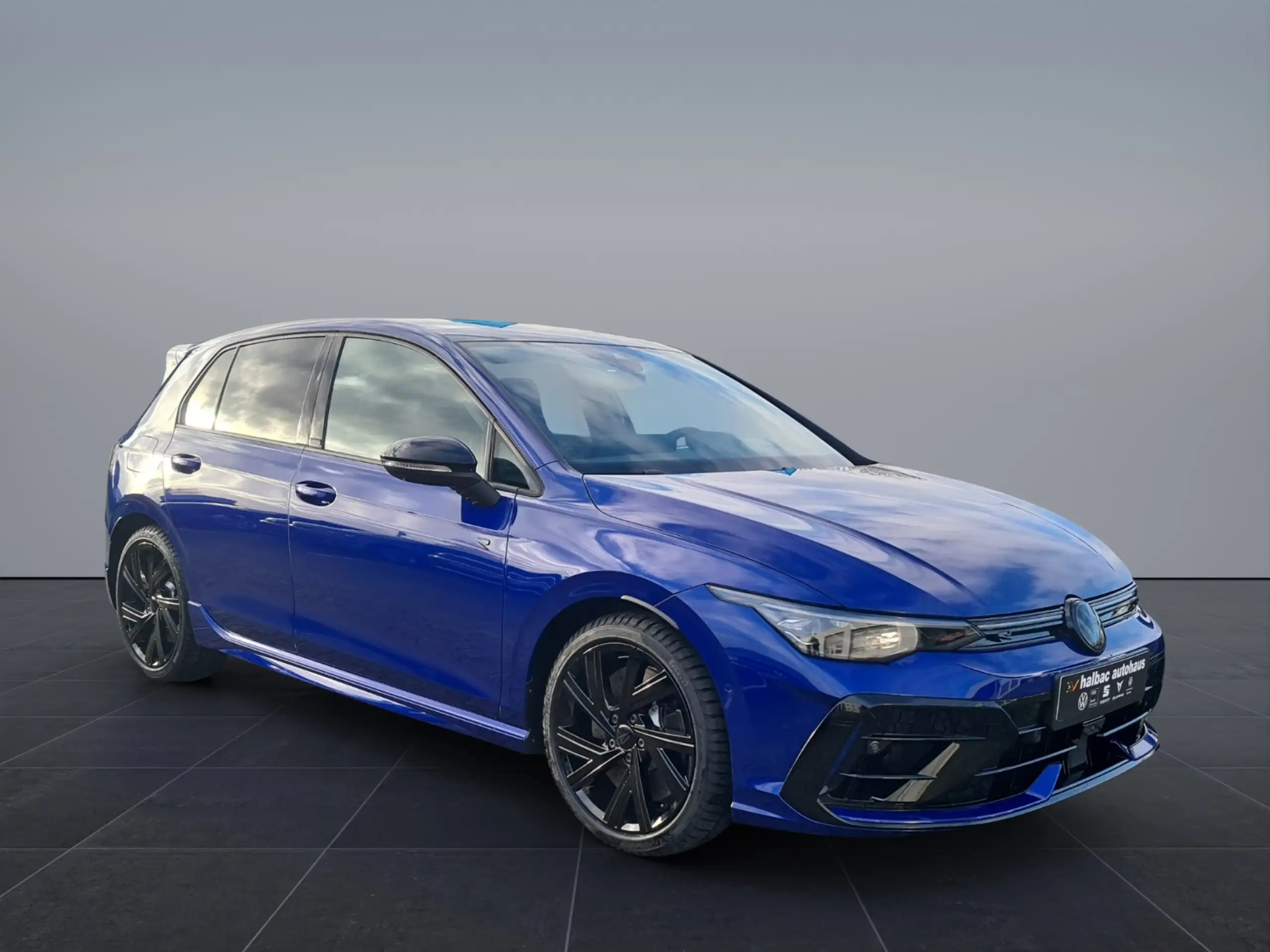 Volkswagen - Golf R