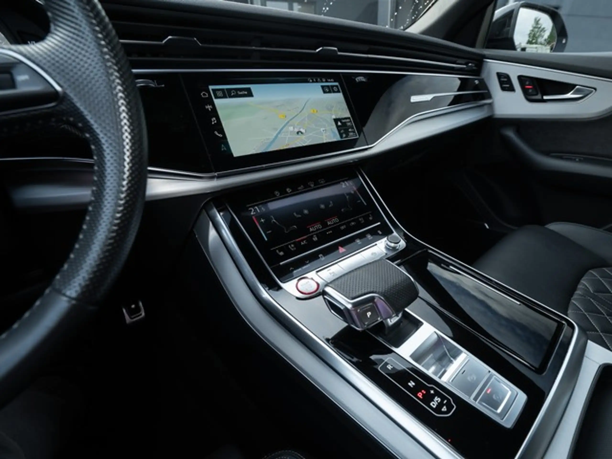 Audi - SQ8