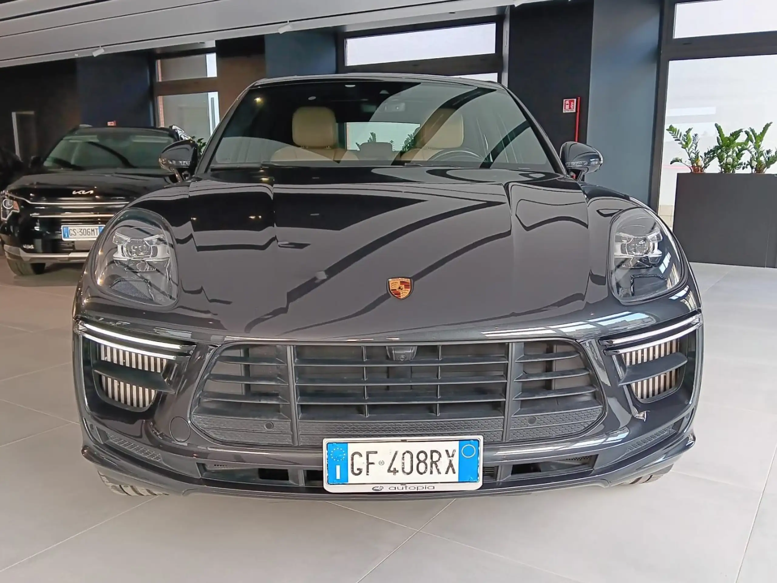 Porsche - Macan