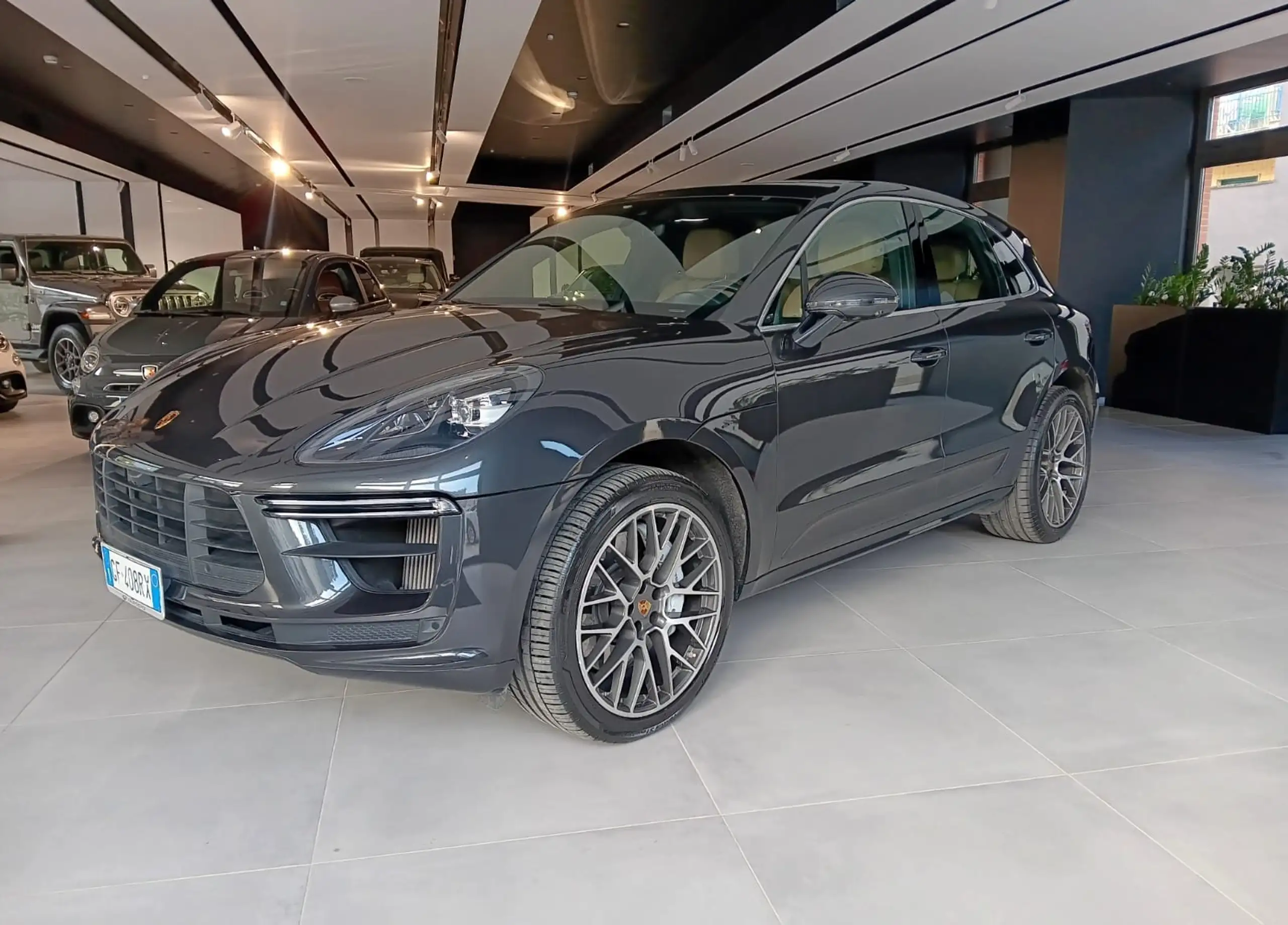 Porsche - Macan