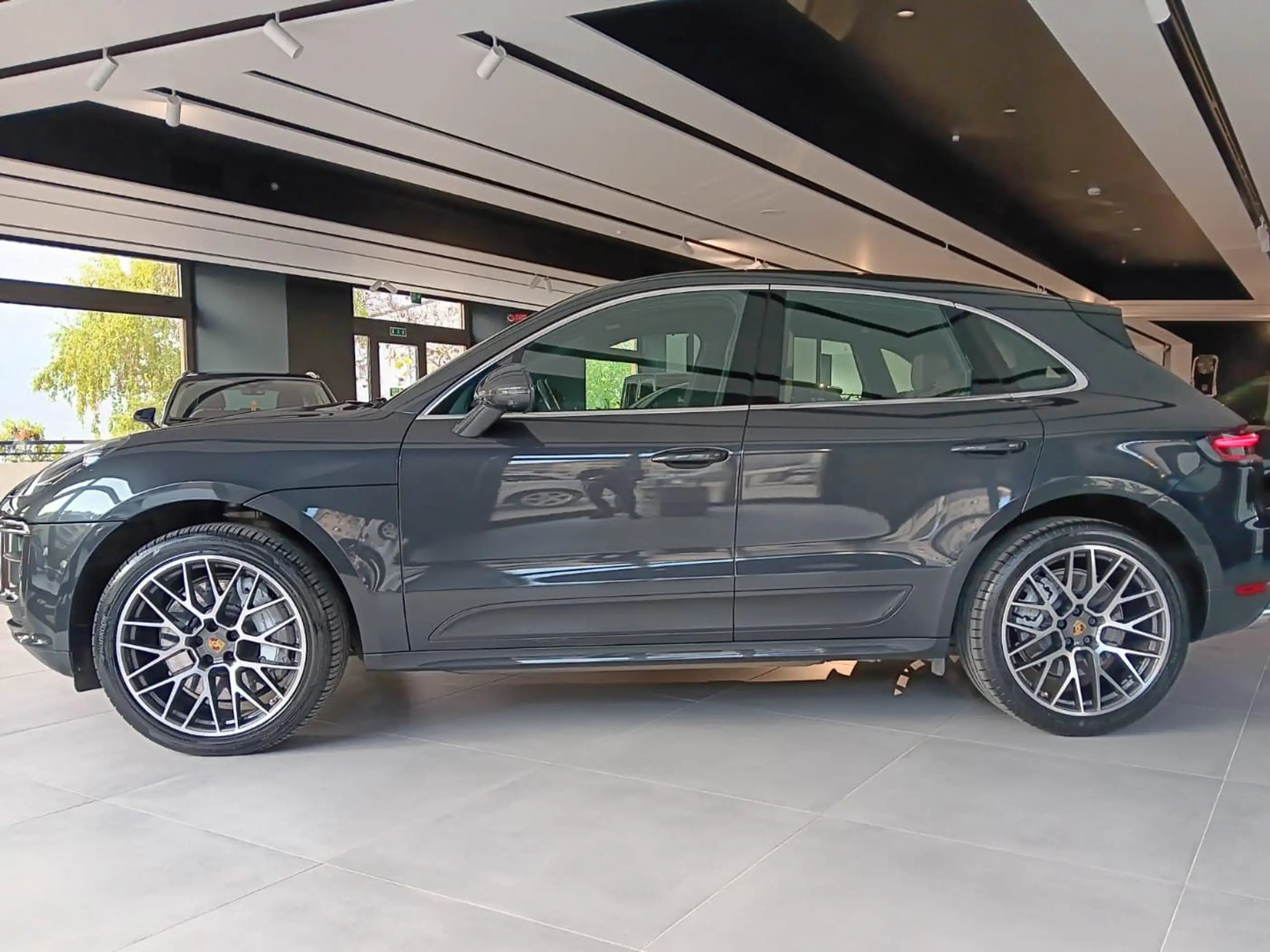 Porsche - Macan