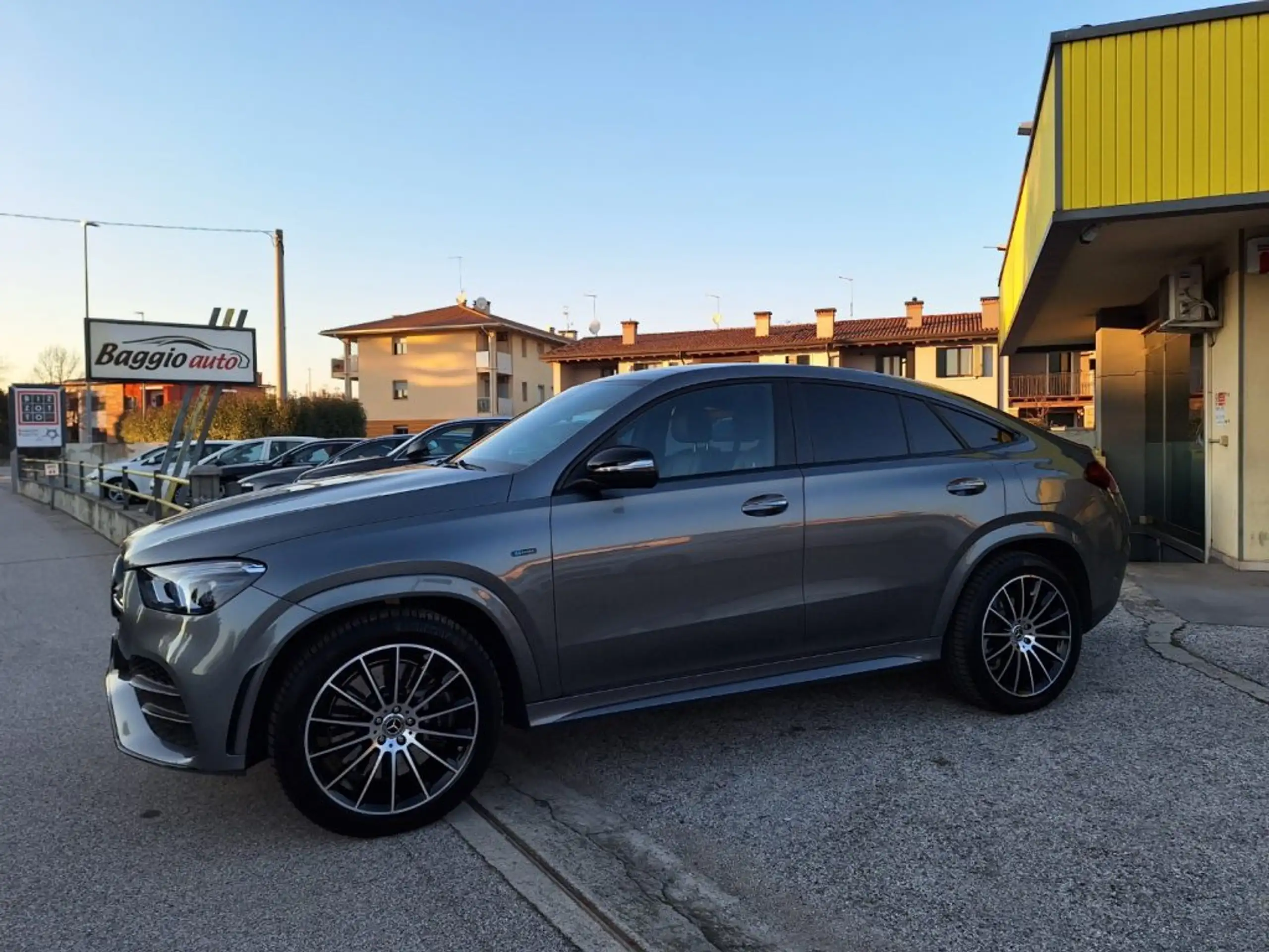 Mercedes-Benz - GLE 350