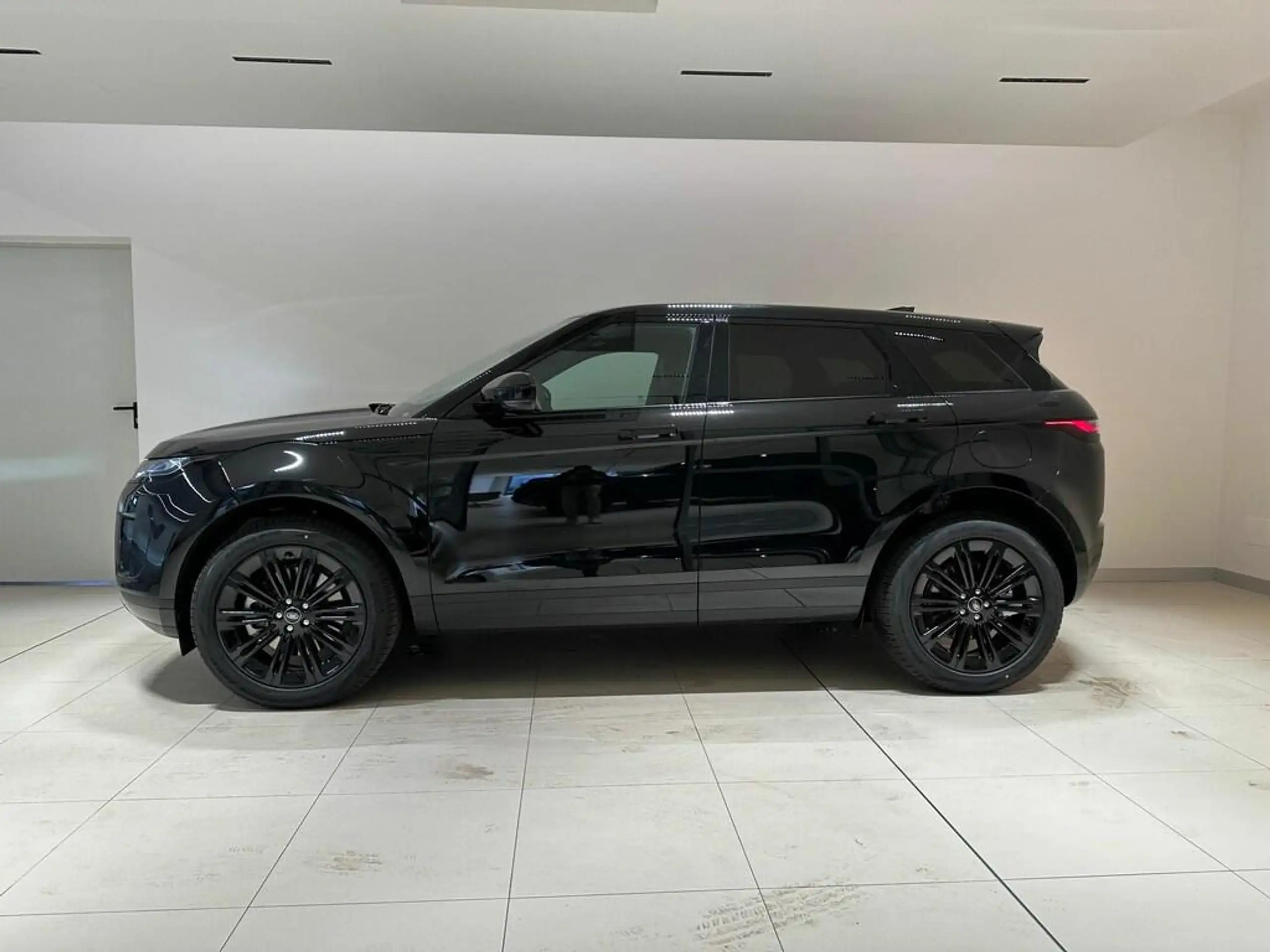 Land Rover - Range Rover Evoque