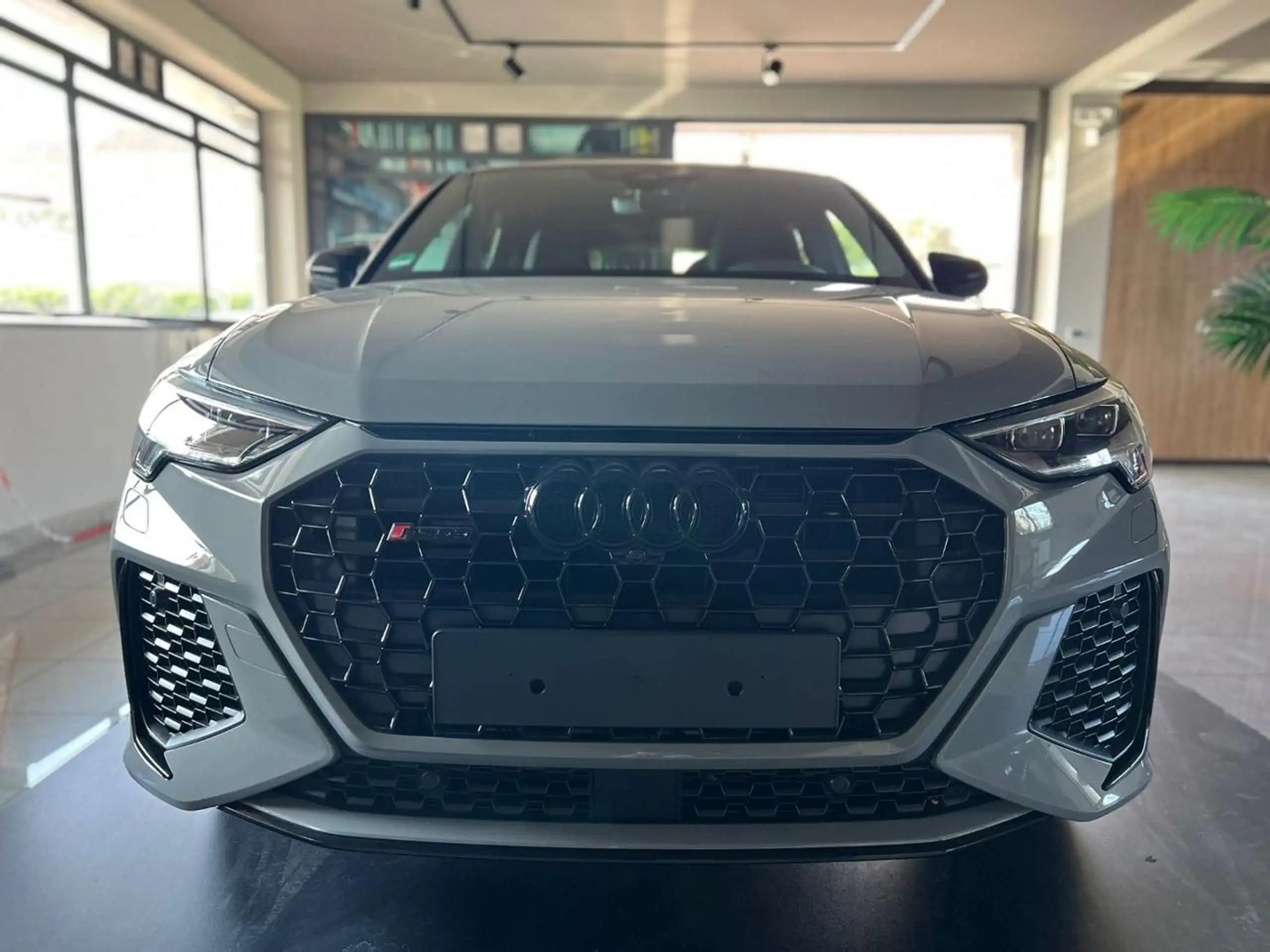 Audi - RS Q3