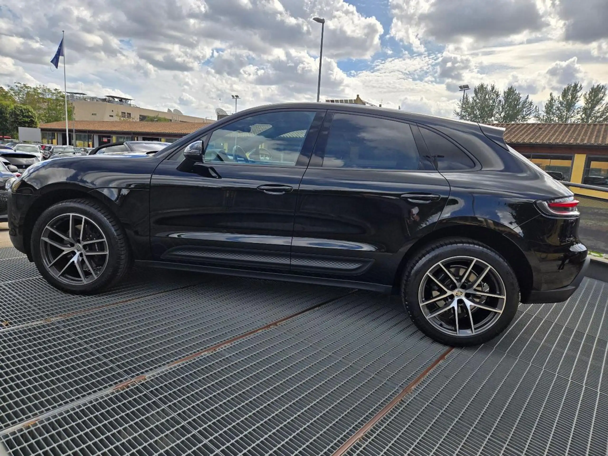 Porsche - Macan