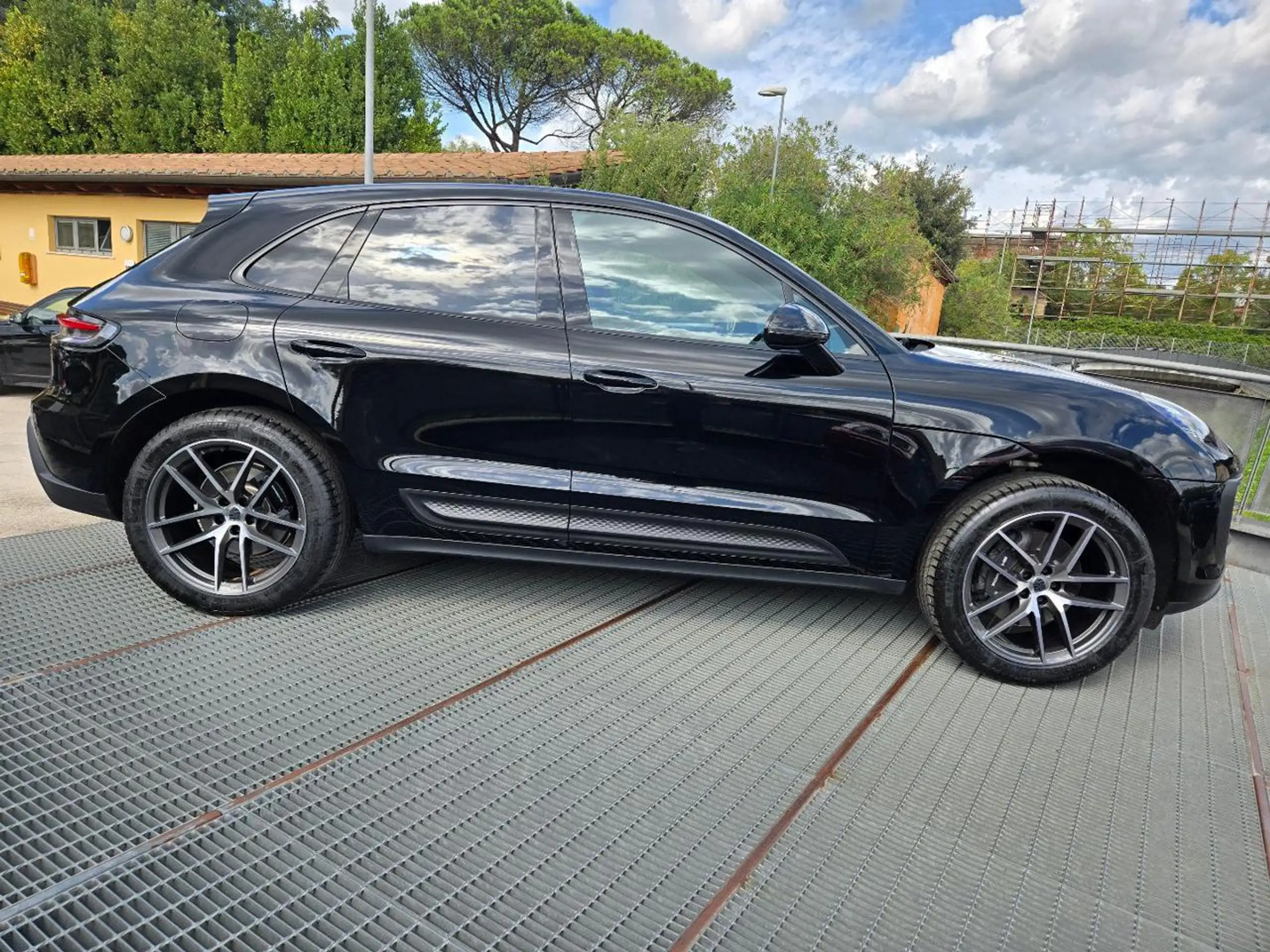 Porsche - Macan