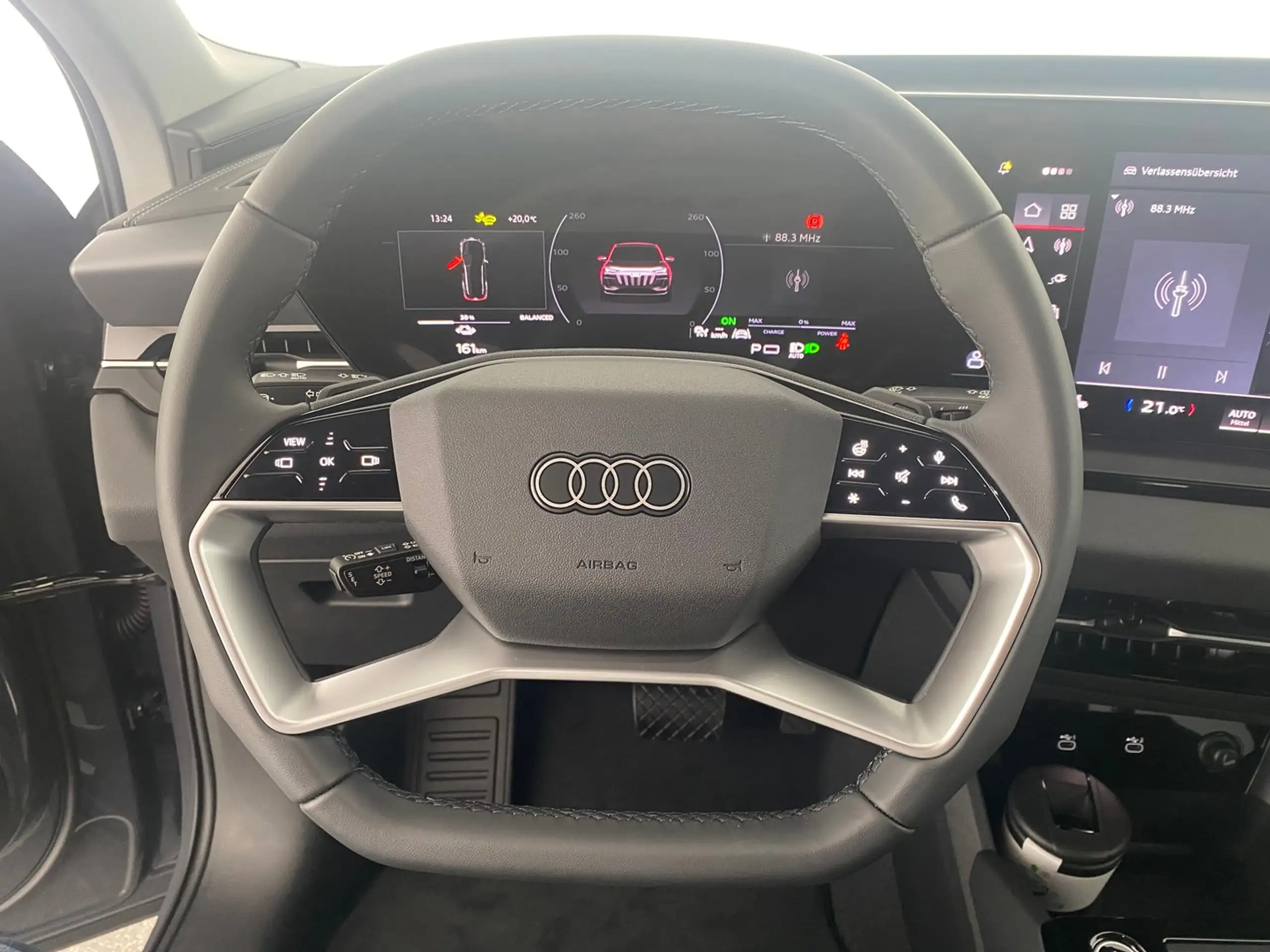 Audi - Q6